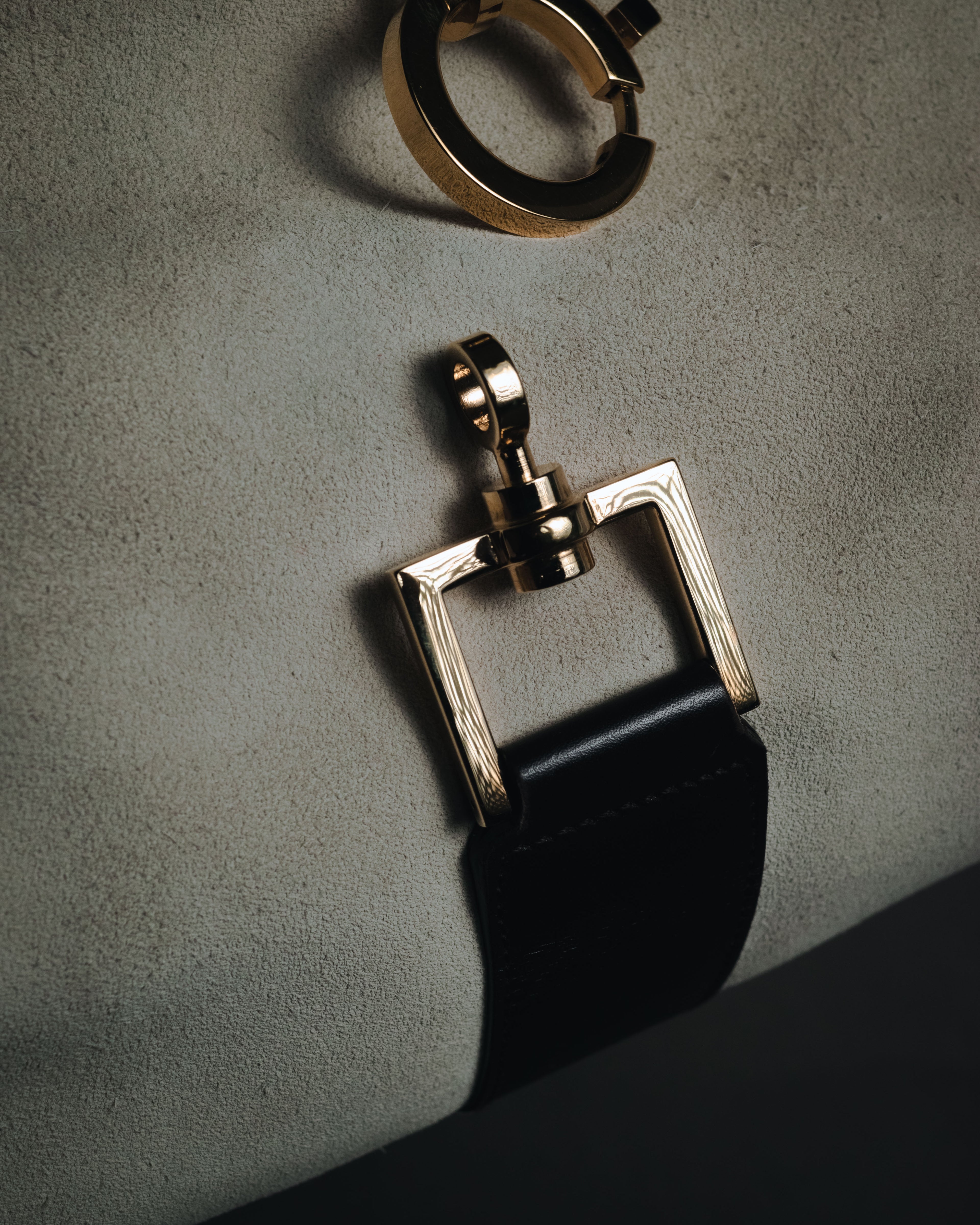 "GUCCI" 90’s-00’s suede piston-closure shoulder bag