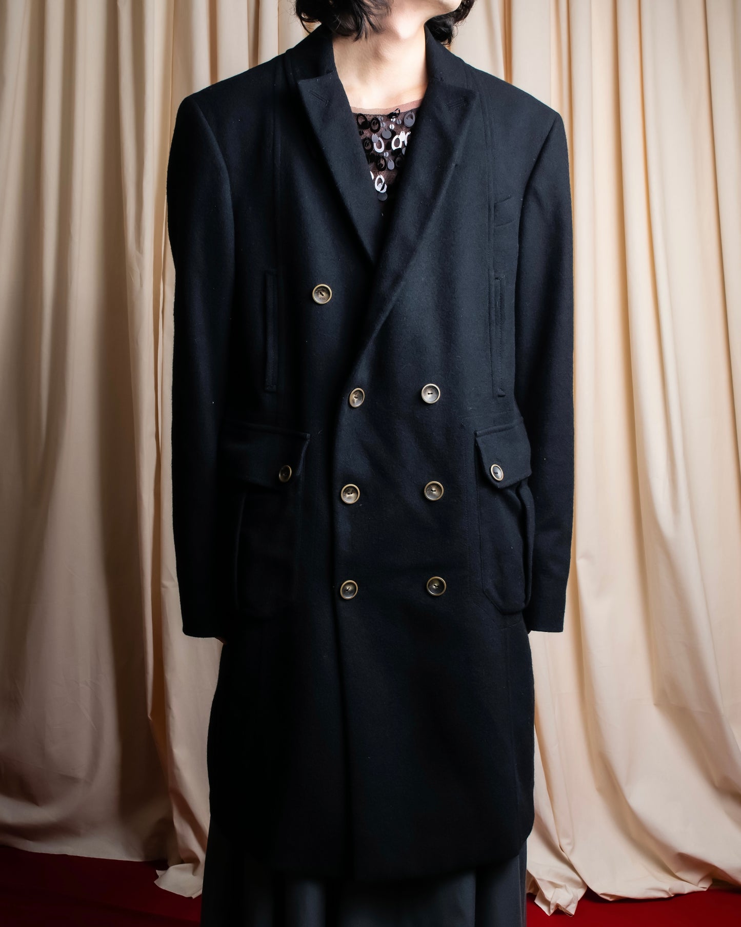 "Karl Lagerfeld"
Double breasted layered lapel oversized chester coat