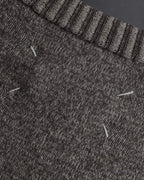 "MAISON MARGIELA" 13AW Patch accented low gauge wool cardigan