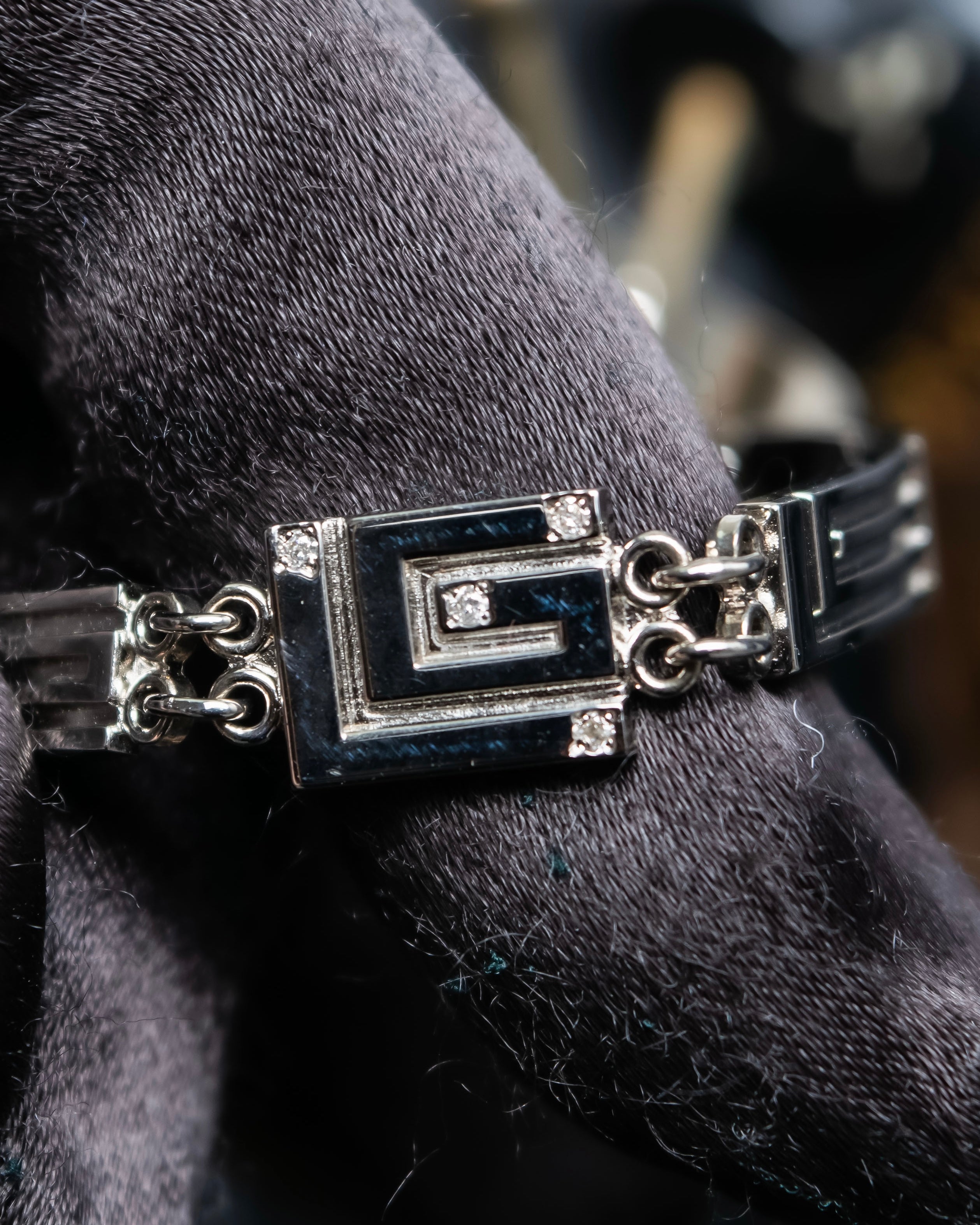 "Guy Laroche" Logo motif silver bracelet