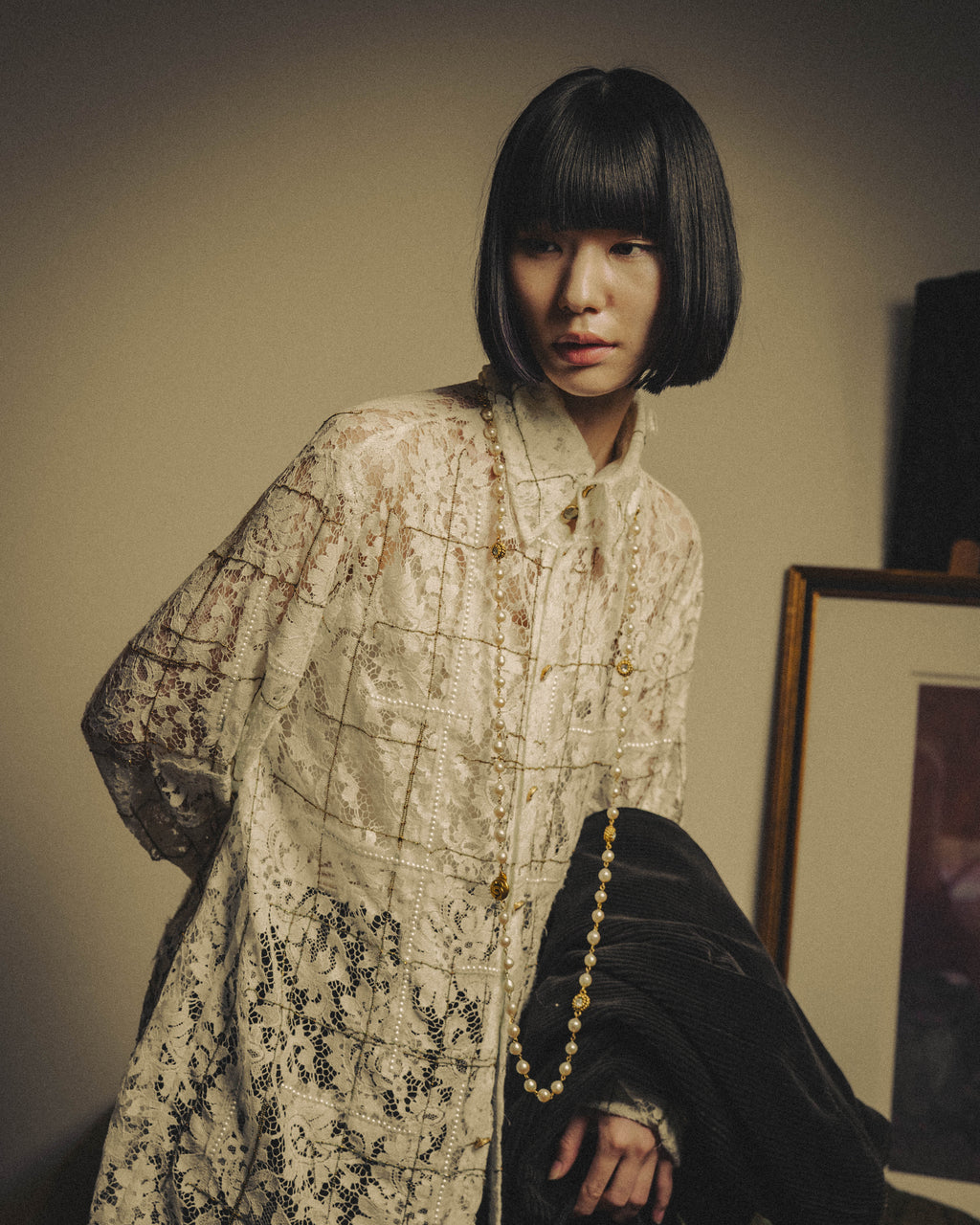 -SPECIAL- "CHANEL" 10's-20's Embellished floral lace and pearl check oversized shirt