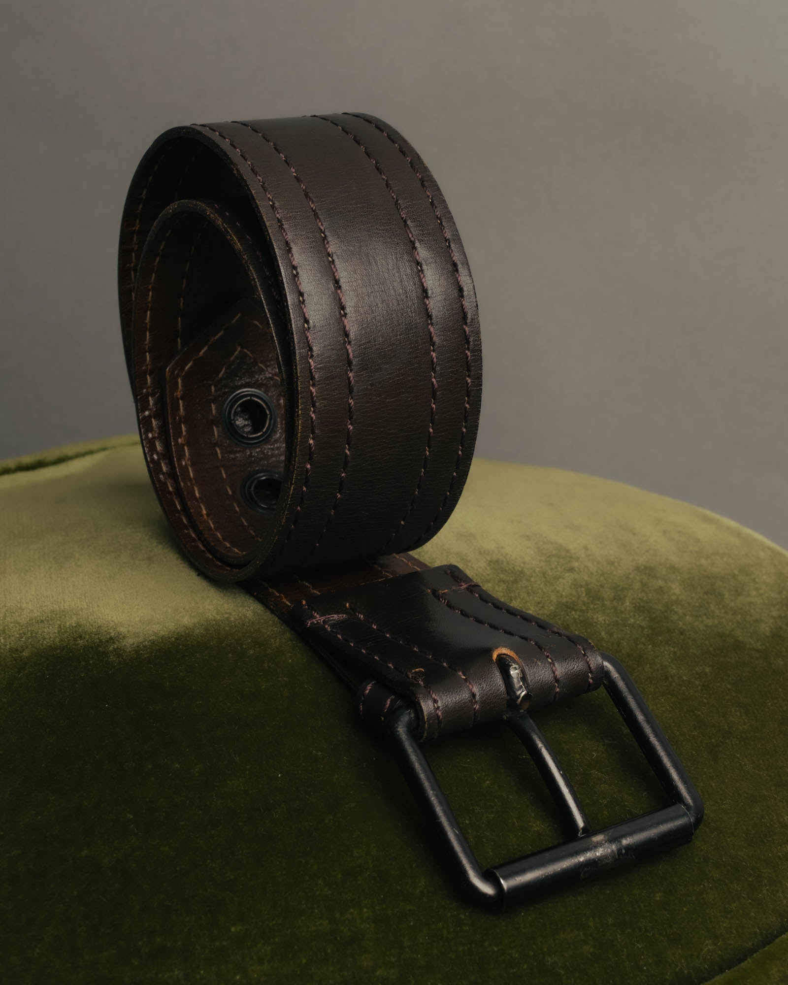 “Yves Saint Laurent” 00’s Wide eyelet leather belt