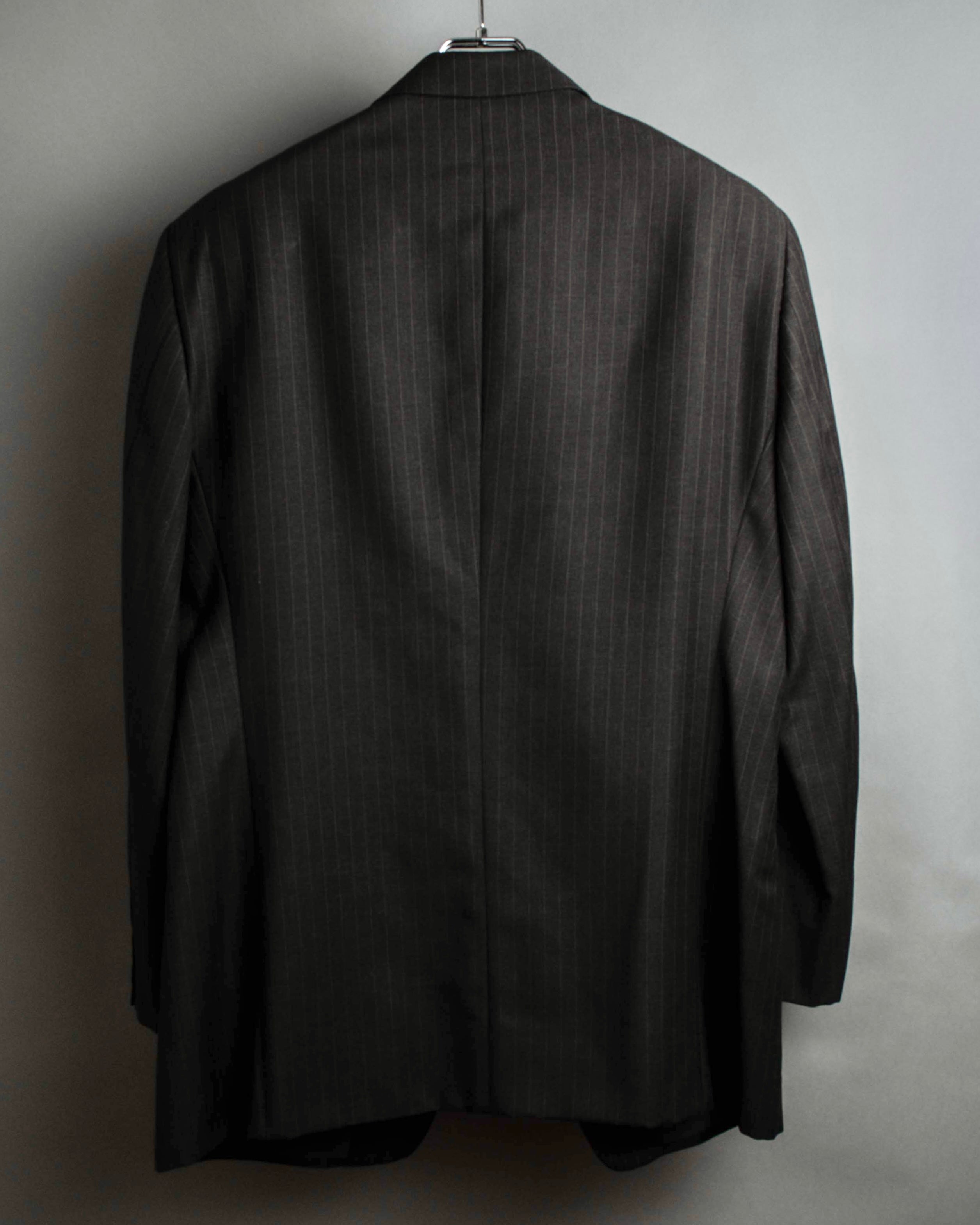 "ARMANI COLLEZIONI" Classic Italian tailoring stripe pattern set up