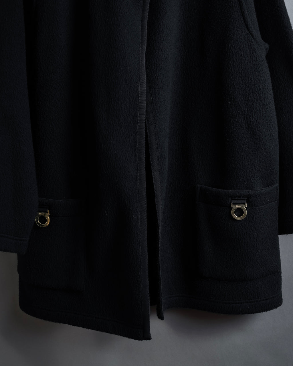 "Salvatore Ferragamo" 90's-00's Gancini motif design box silhouette jacket