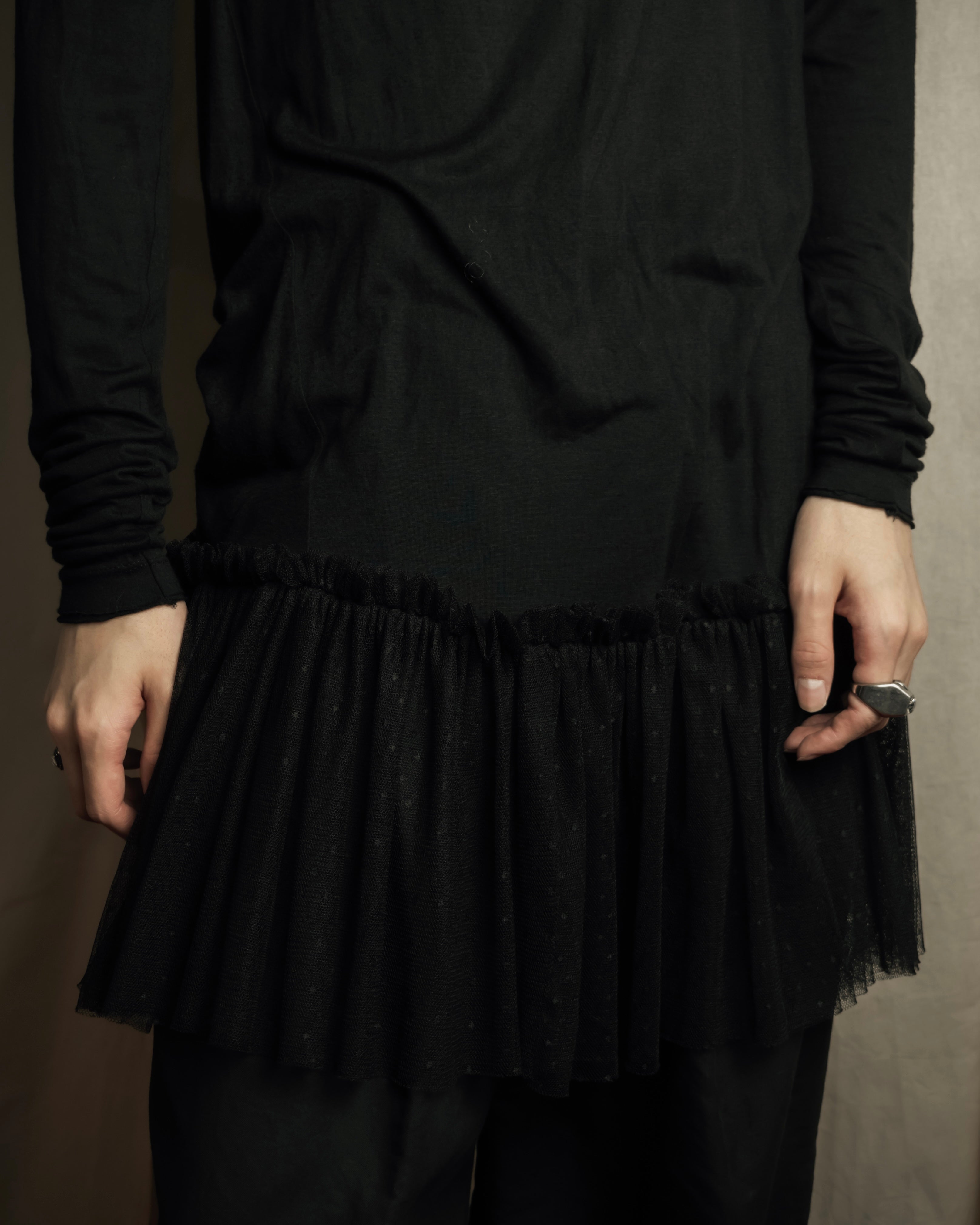 "RED VALENTINO" Distressed tulle skirt docking long pullover