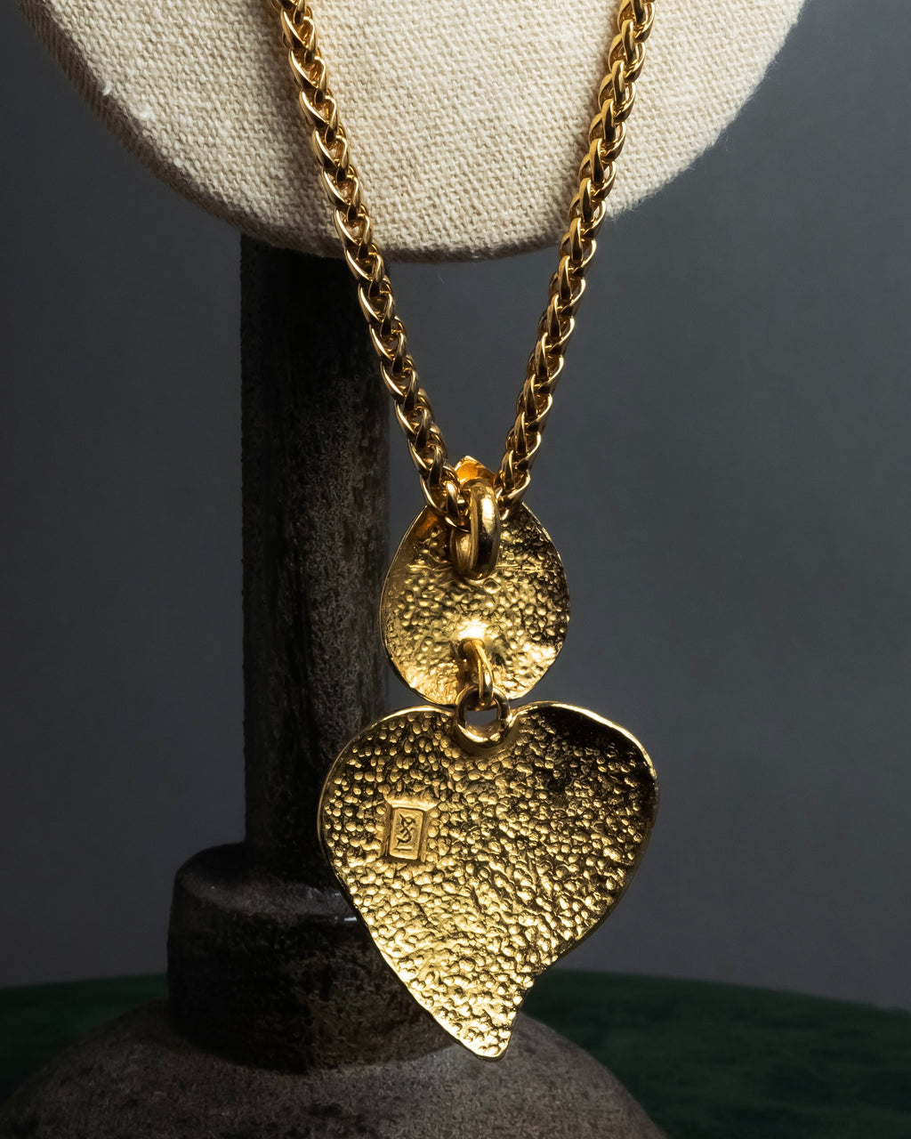 "YVES SAINT LAURENT" Vintage drop motif gold chain necklace