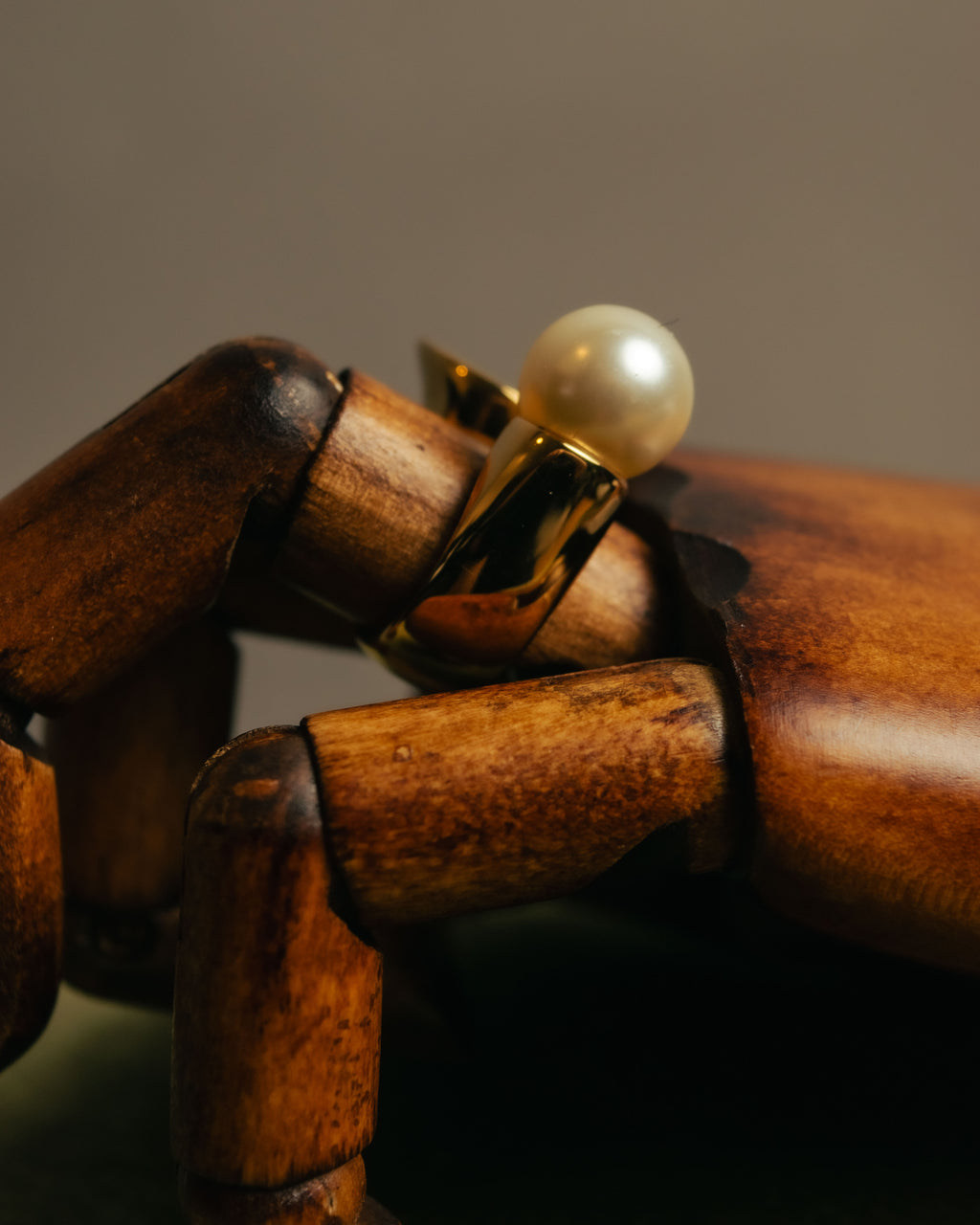 “Chloé” 2015-2016 darcey pearl fork ring