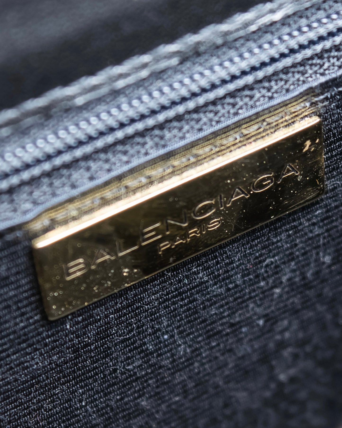 "BALENCIAGA" Logo engraved one handle leather bag