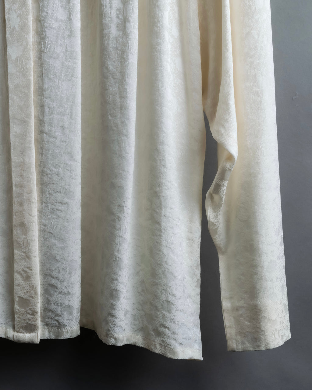 "Christian Dior" Shiny off-white shirt