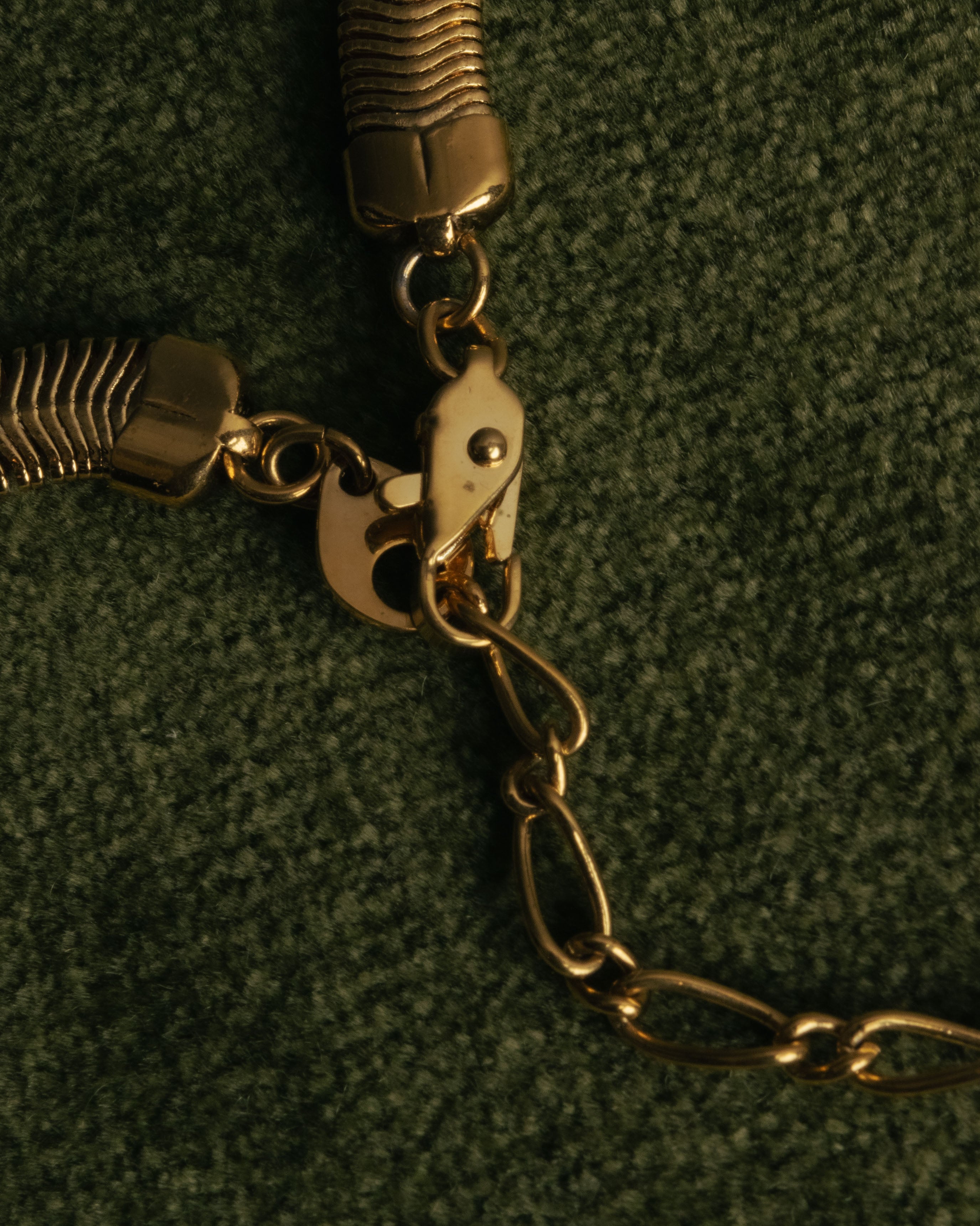 "Yves Saint Laurent" 80's-00's Gold tone textured pendant necklace