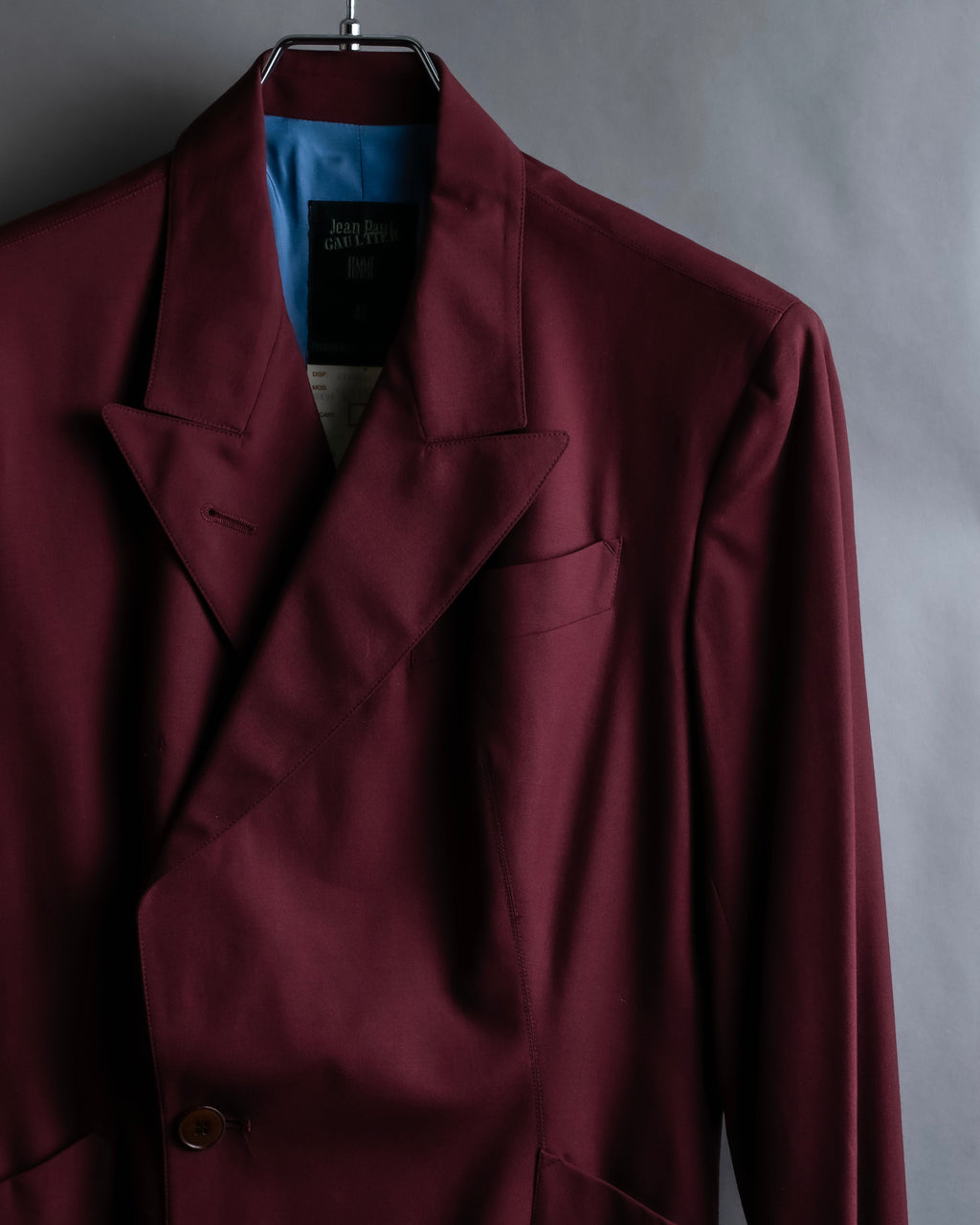 "JEAN PAUL GAULTIER FEMME"
Bordeaux color peaked lapel wool tailored jacket
