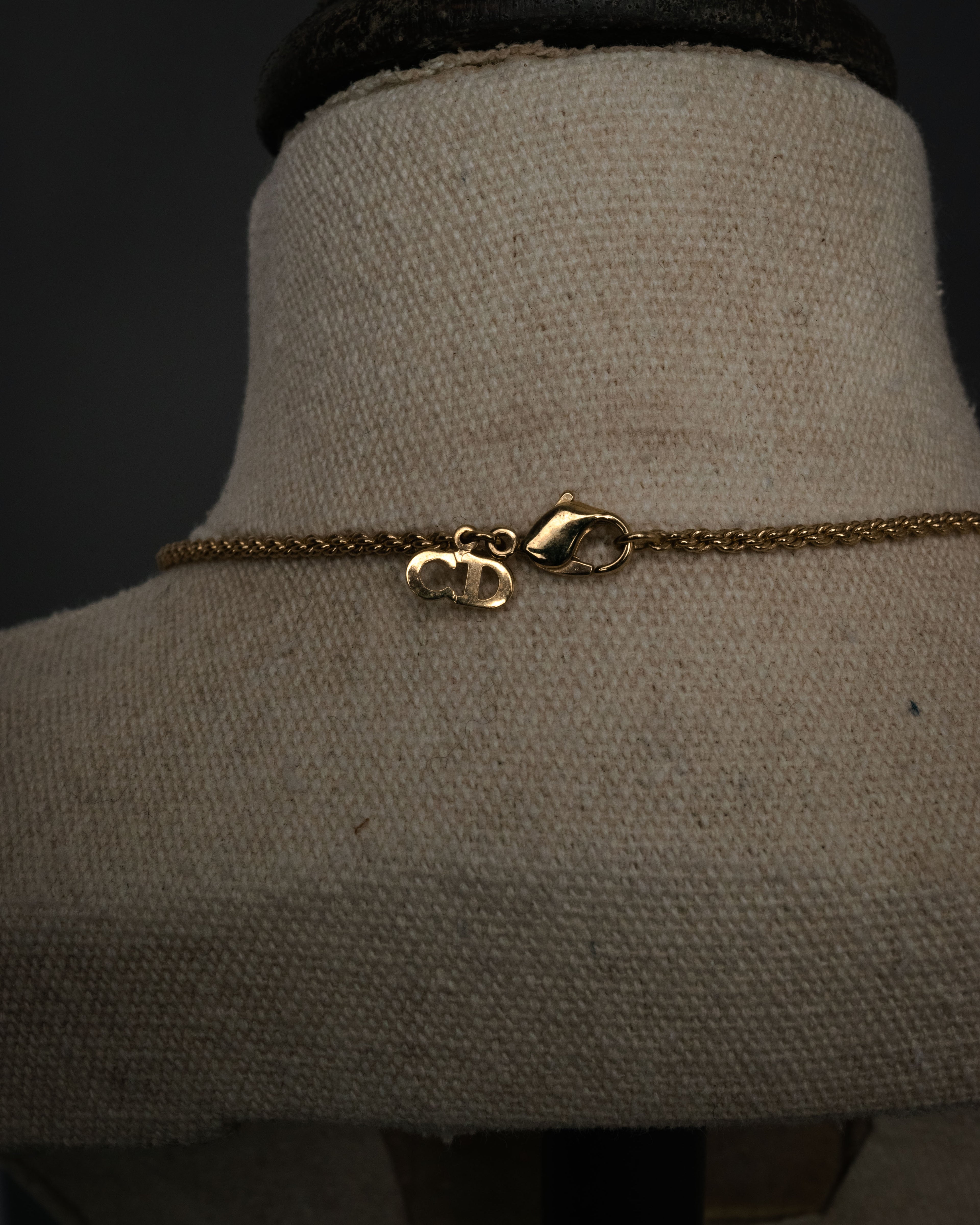 “Christian Dior” 90’s Dune charm long necklace