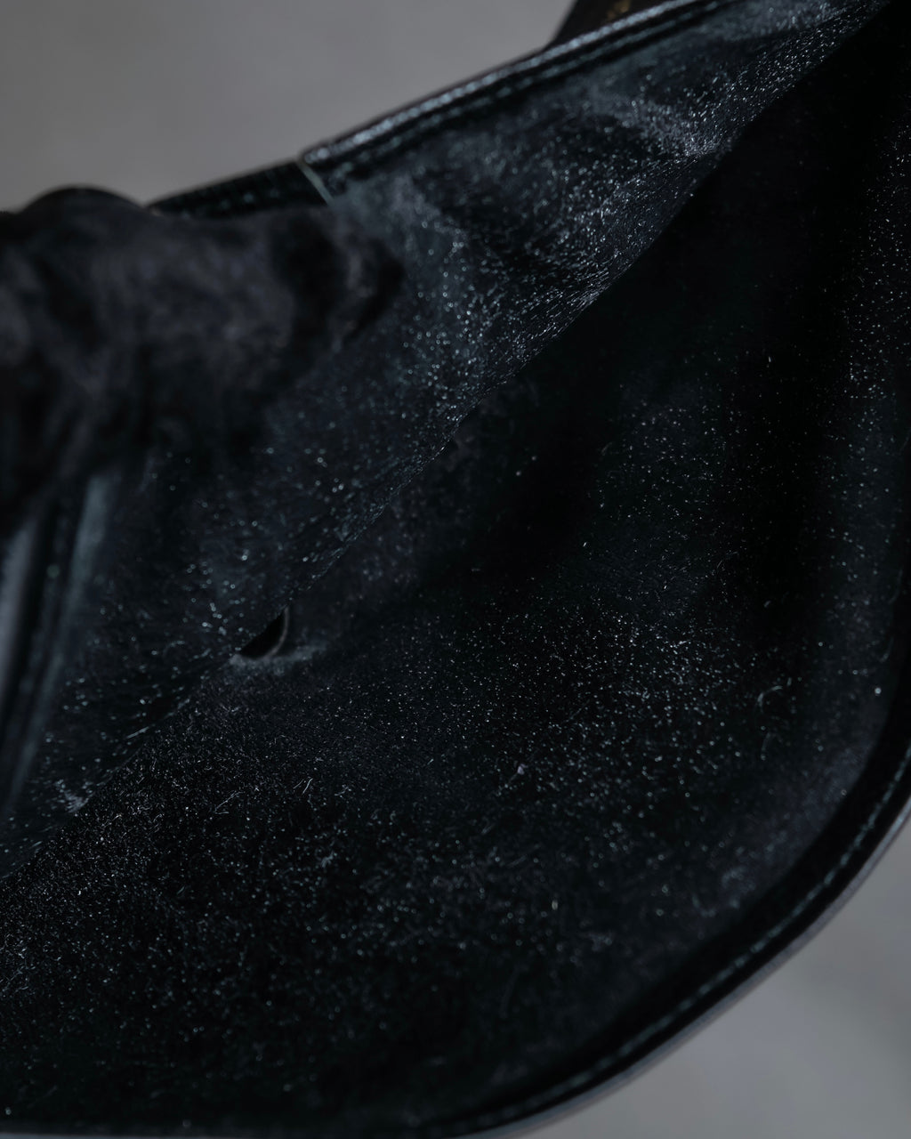 "YVES SAINT LAURENT" Cassandra logo engraved leather bi-fold wallet