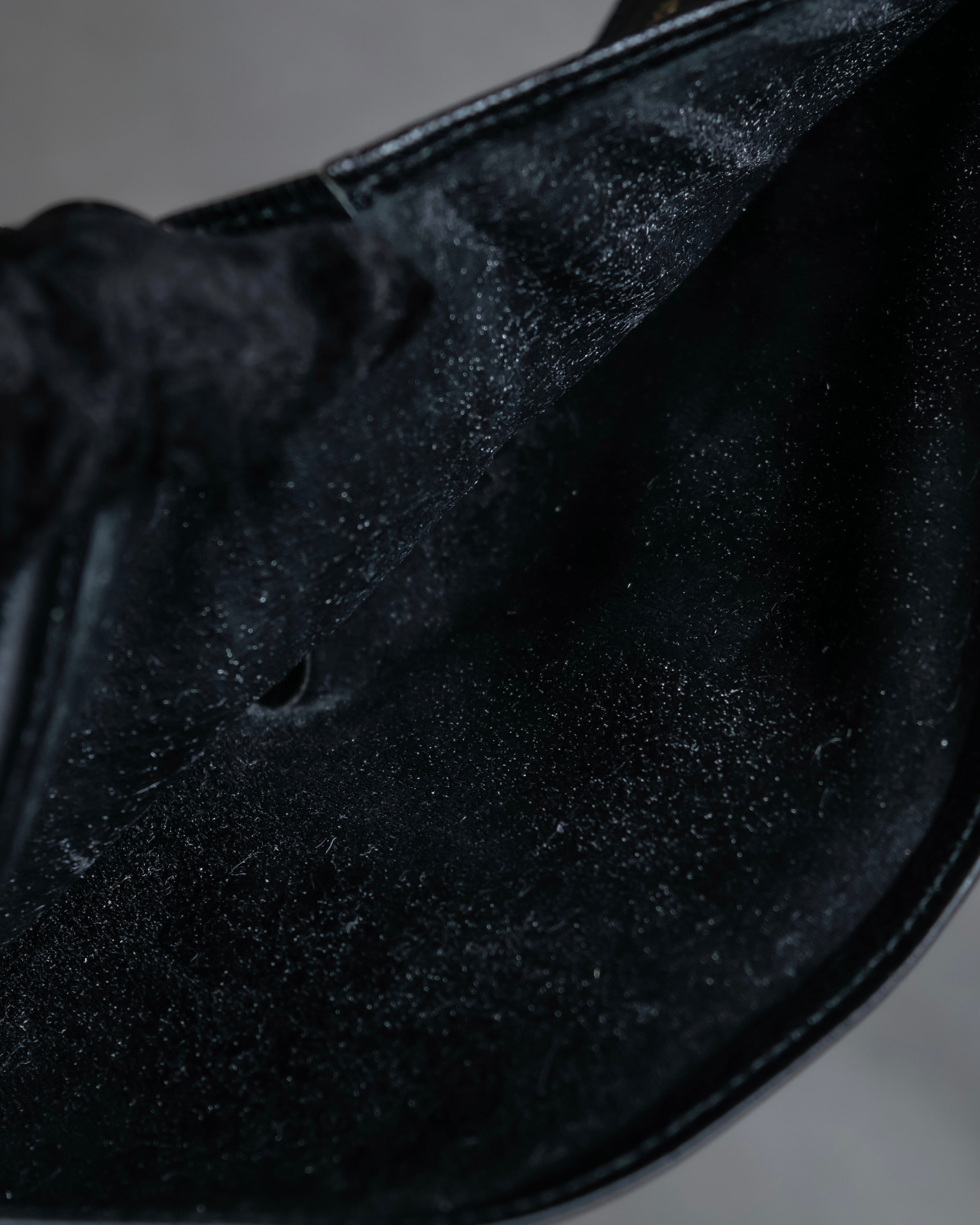 "YVES SAINT LAURENT" Cassandra logo engraved leather bi-fold wallet