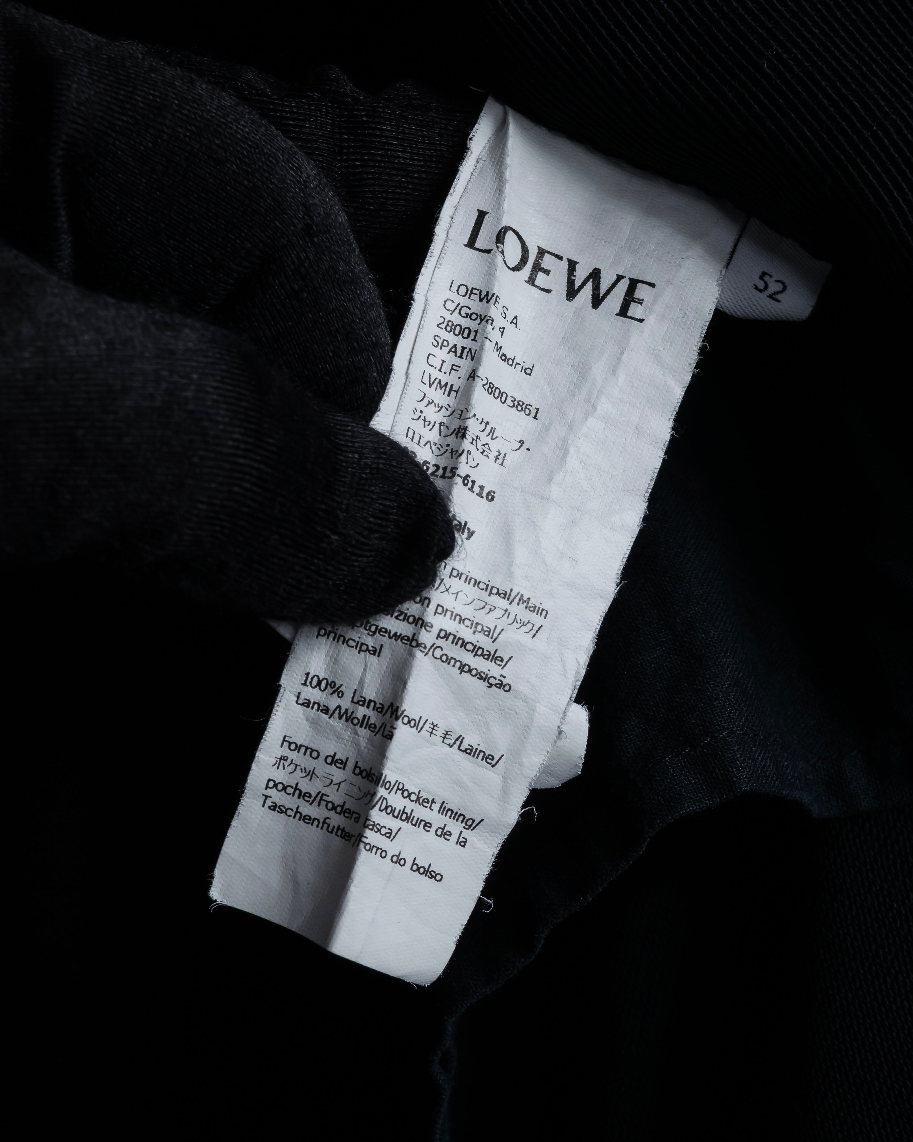 "LOEWE" Three-dimensional pattern design wide slacks