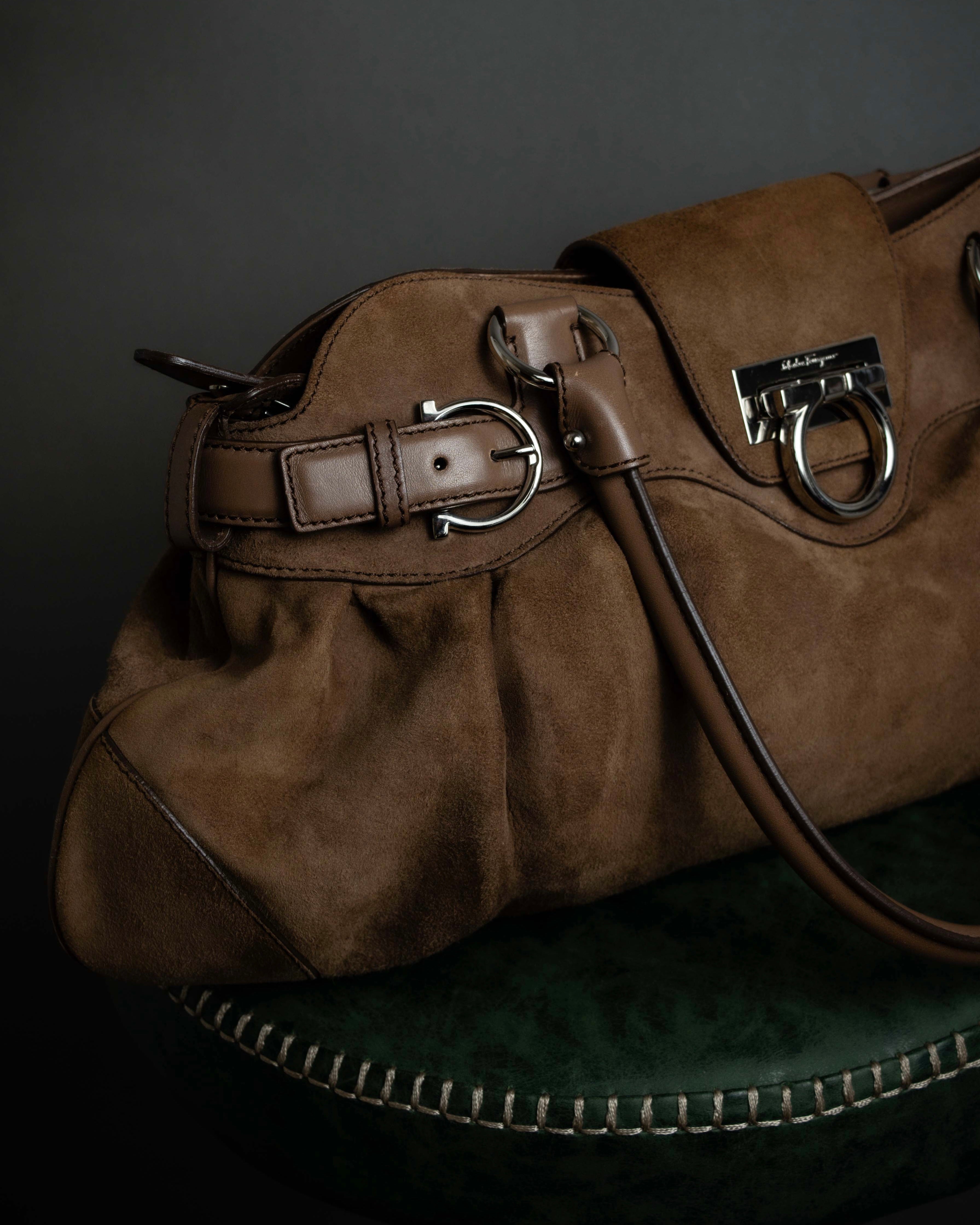 "Salvatore Ferragamo" Gathered form Gancini motif design suede hand bag