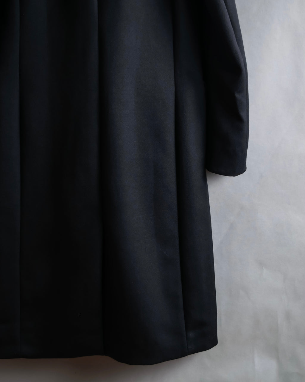 "HUGO BOSS" Satin switch lapel shaped tailored coat