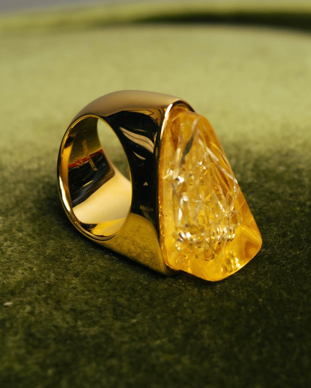 "Chloé" 2010's Amber resin statement ring