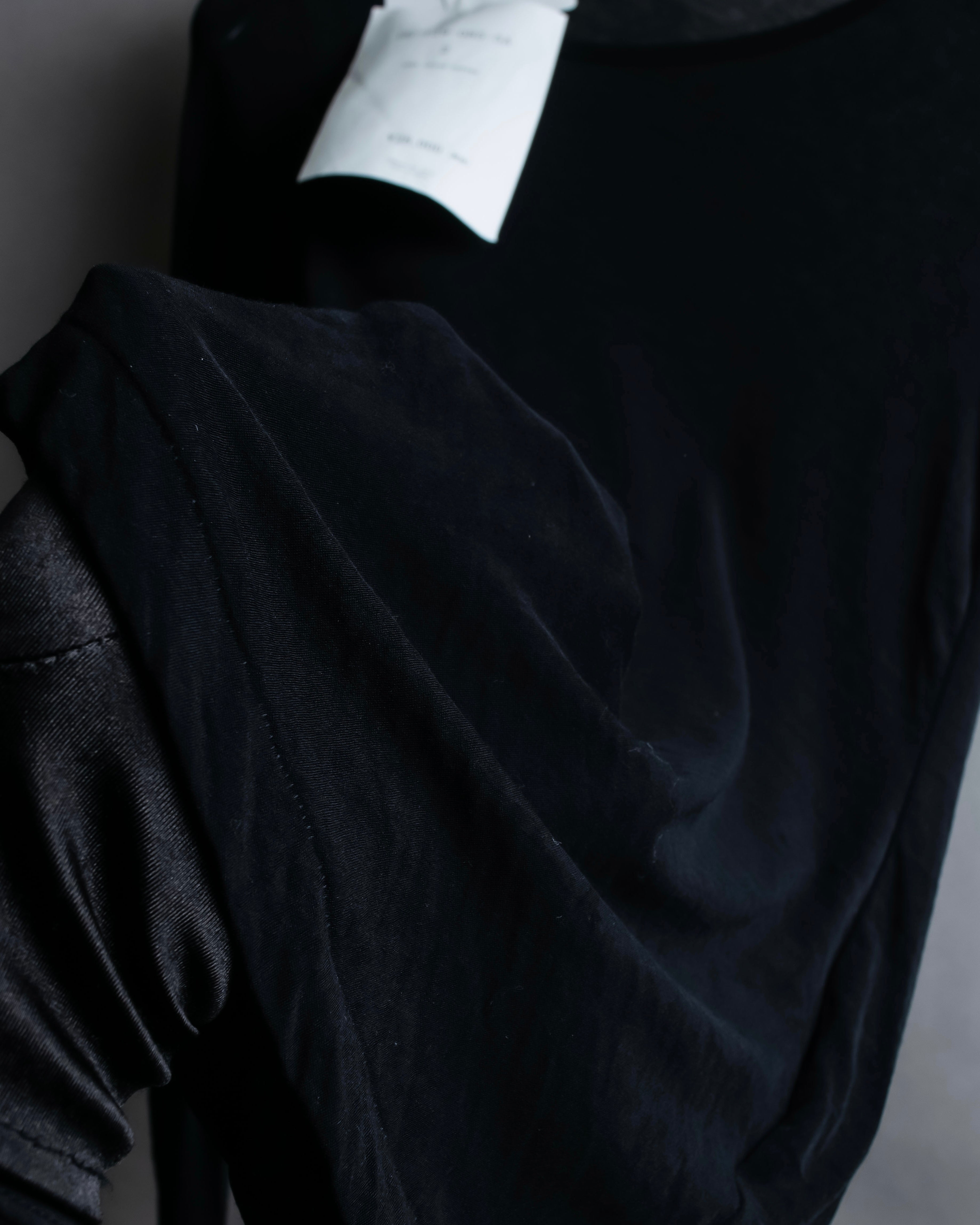 "YOHJI YAMAMOTO FEMME"
Sheer cotton round neck pullover