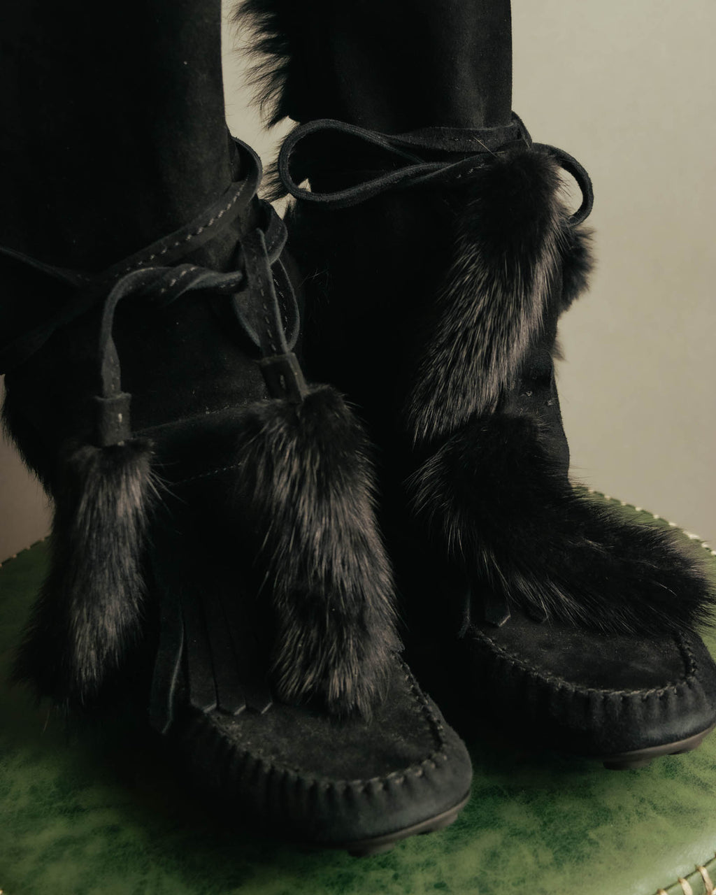 “YVES SAINT LAURENT“ Fur trimmed suede winter boots