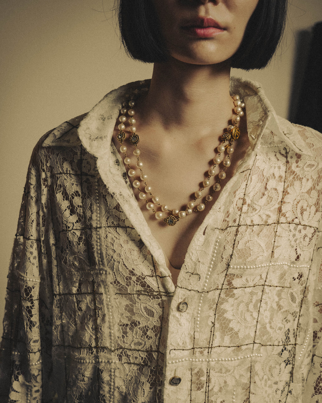 -SPECIAL- "CHANEL" 10's-20's Embellished floral lace and pearl check oversized shirt