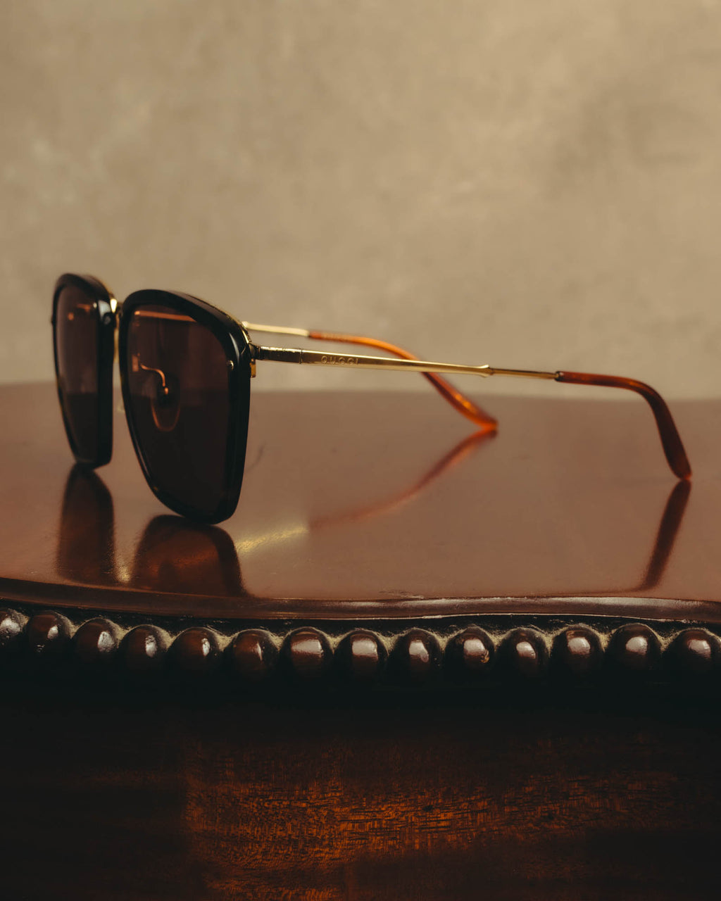 -SPECIAL- “GUCCI” 2010’s Oversized titanium and acetate sunglasses
