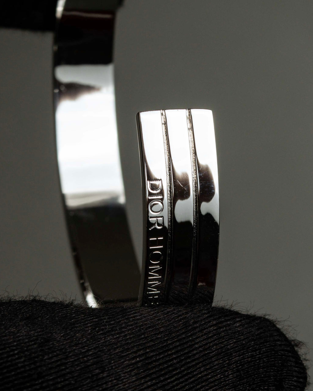 "DIOR HOMME" Logo engraved silver bangle