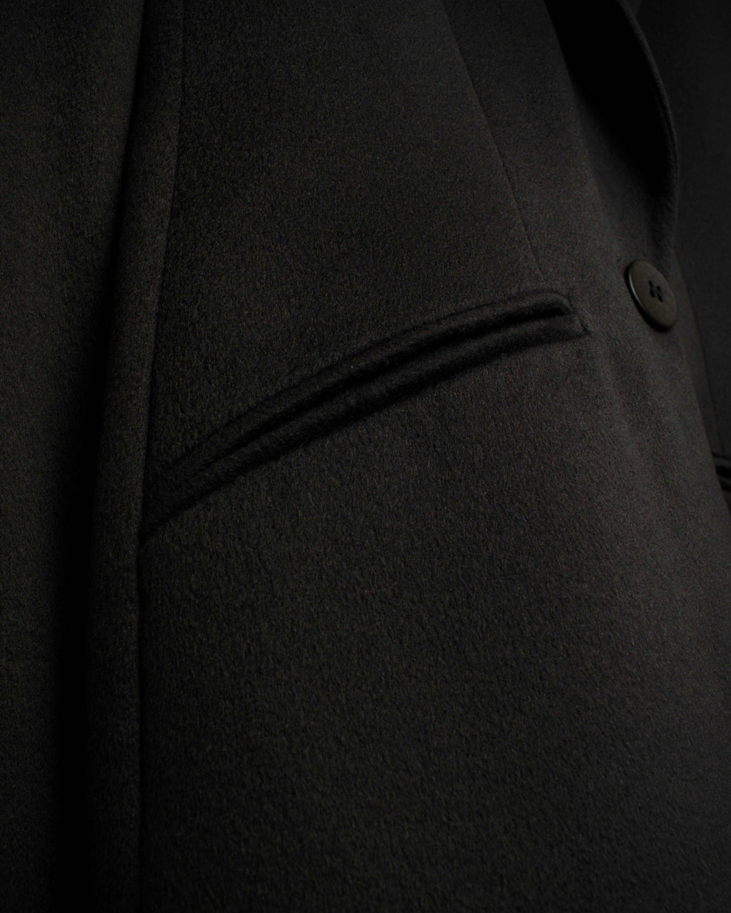"ARMANI COLLEZIONI" Sharp peak lapel 100% cashmere tailored jacket