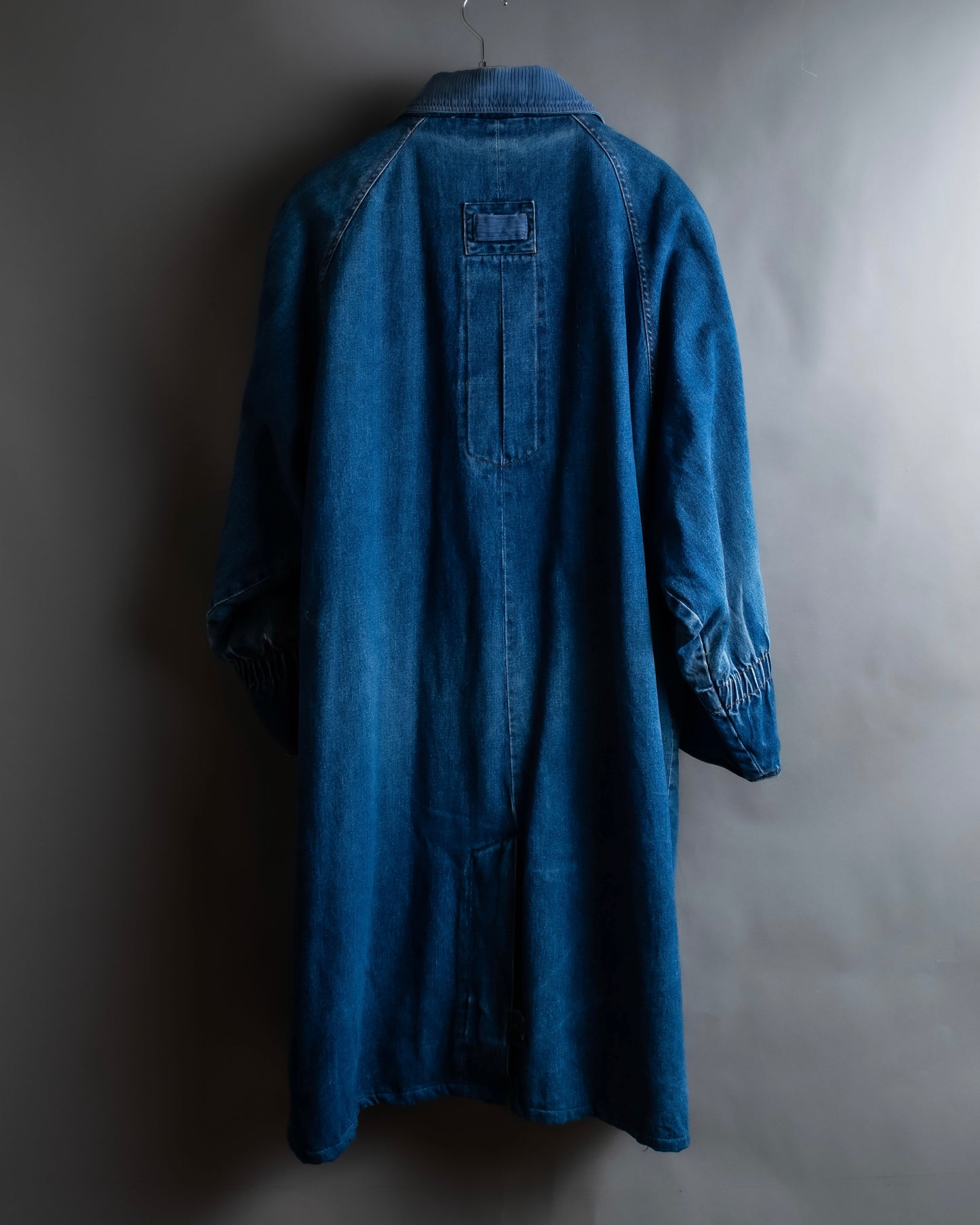 "Vintage gathered sleeve design denim long coat"