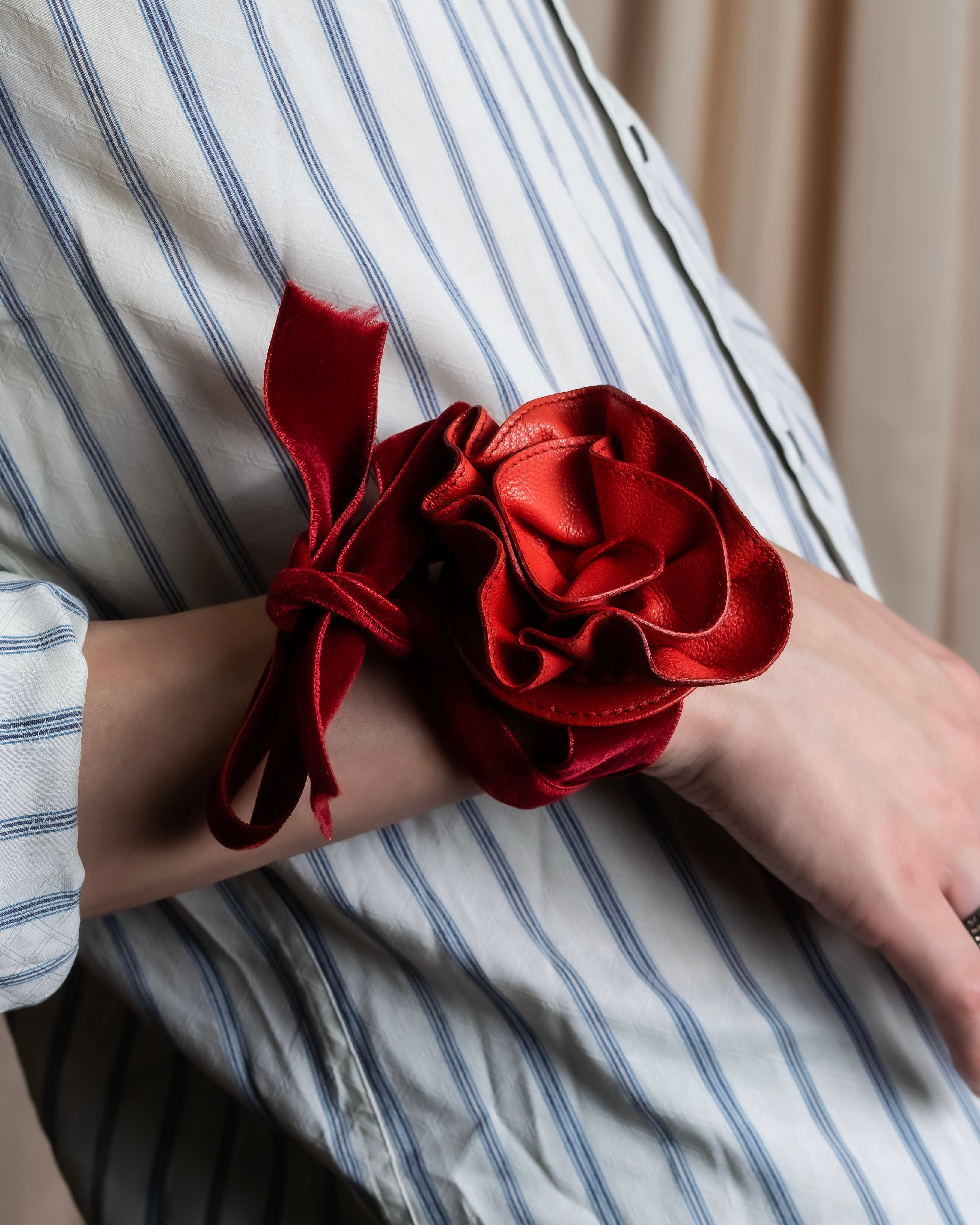 "YVES SAINT LAURENT" Rose motif leather choker＆ribbon accessories