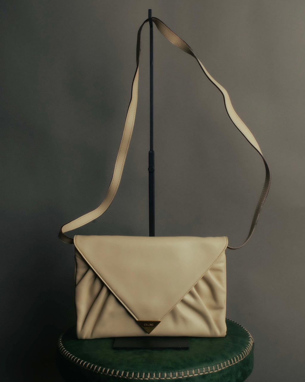 "CELINE" 80's-90's Vintage triangle flap gather leather shoulder bag