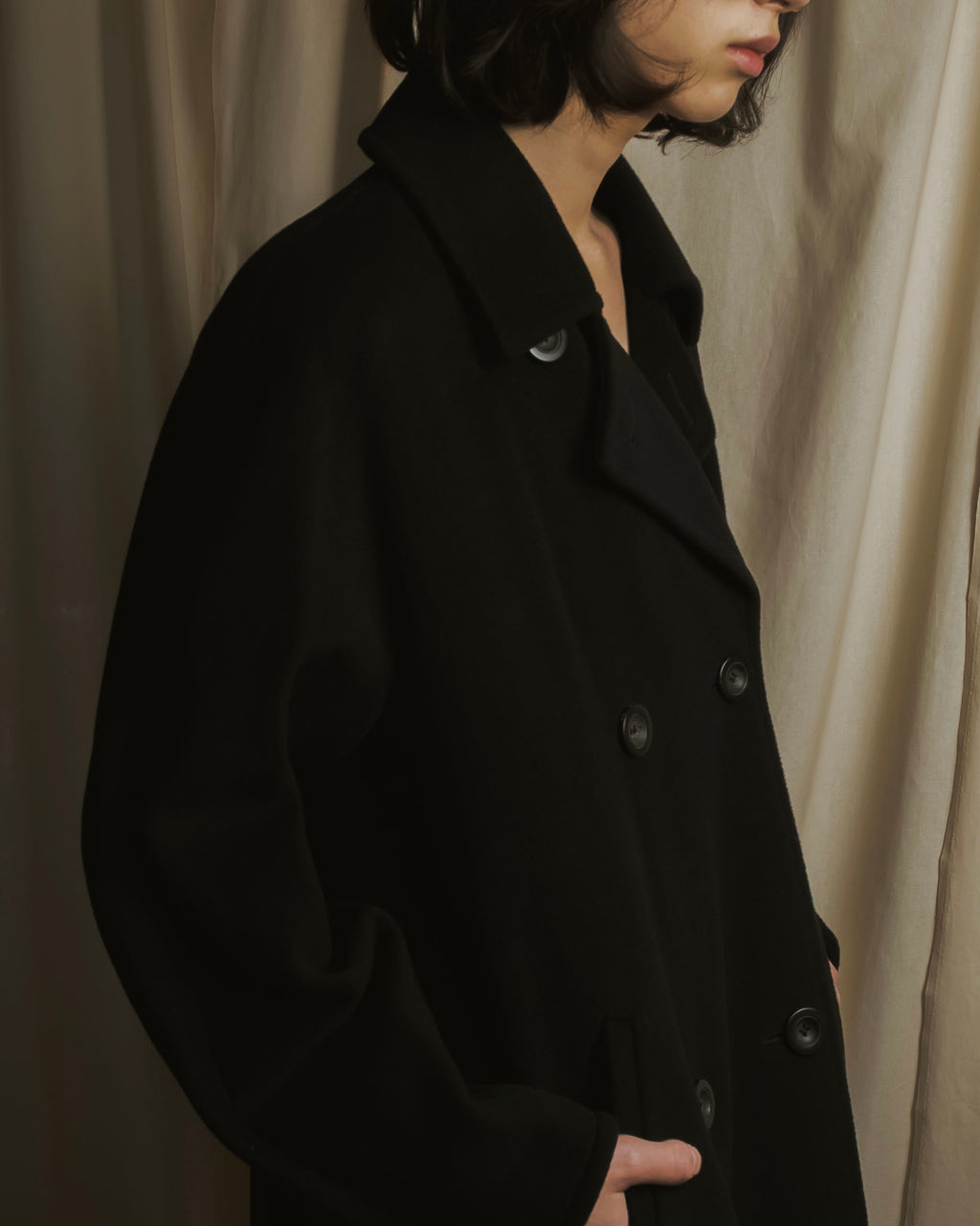 Abrigo de lana virgen de doble botonadura de los años 90-00 de "Max Mara"