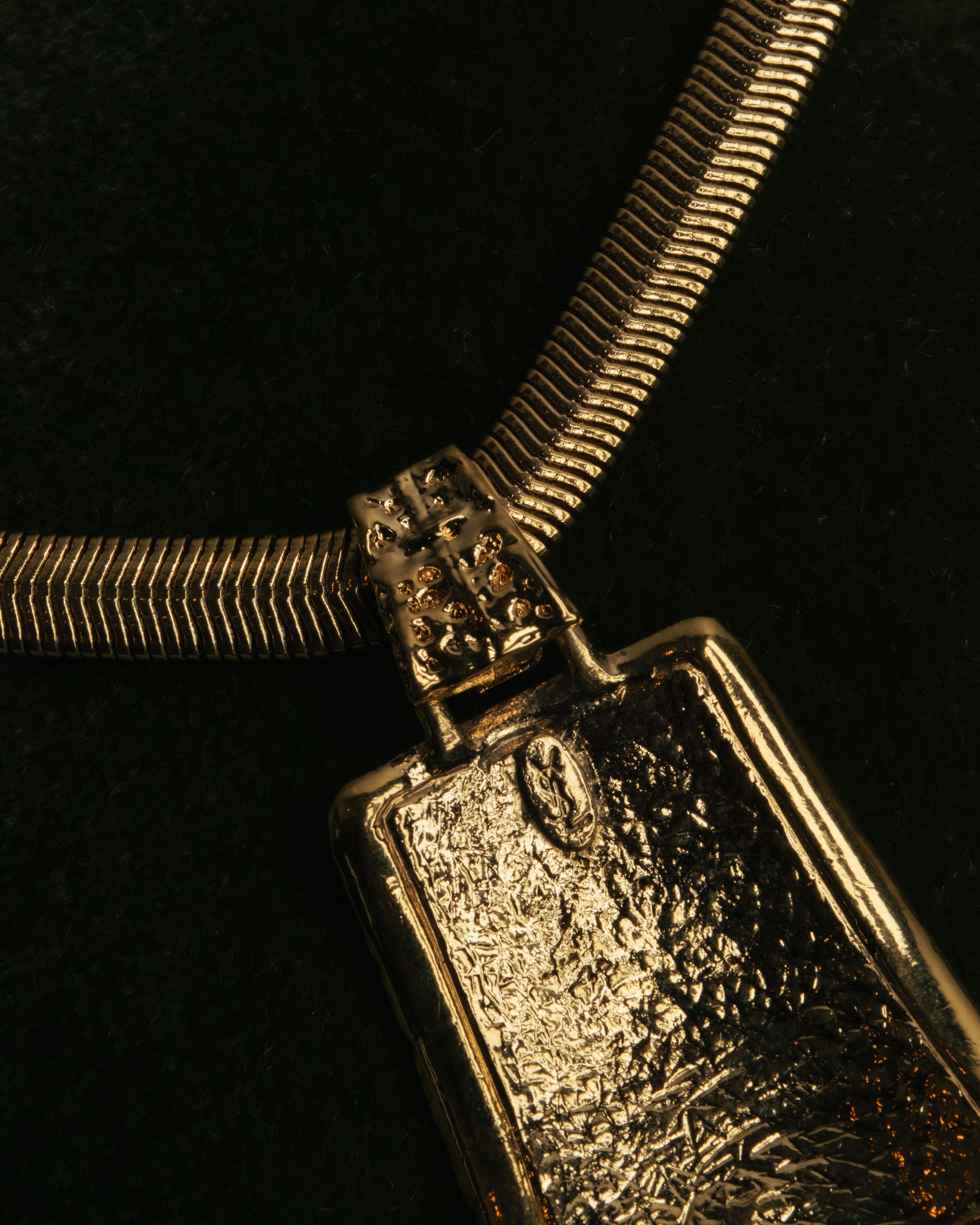 "Yves Saint Laurent" 80's-00's Gold tone textured pendant necklace
