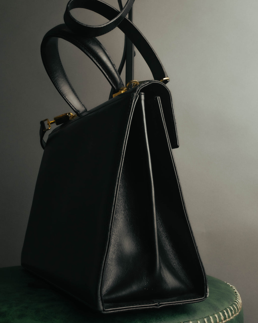 “Salvatore Ferragamo” 90’s-00’s Gancini leather top handle shoulder bag