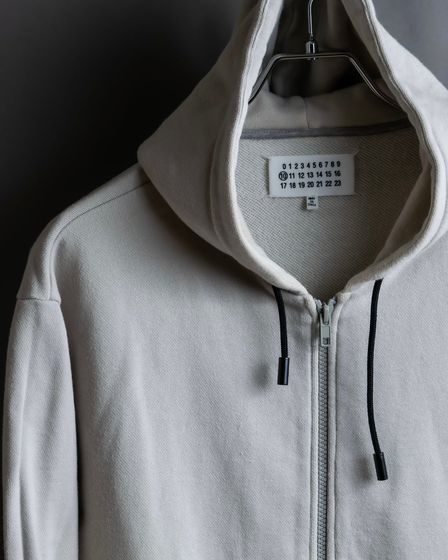 "MAISON MARGIELA" Drawstring design zip hoodie