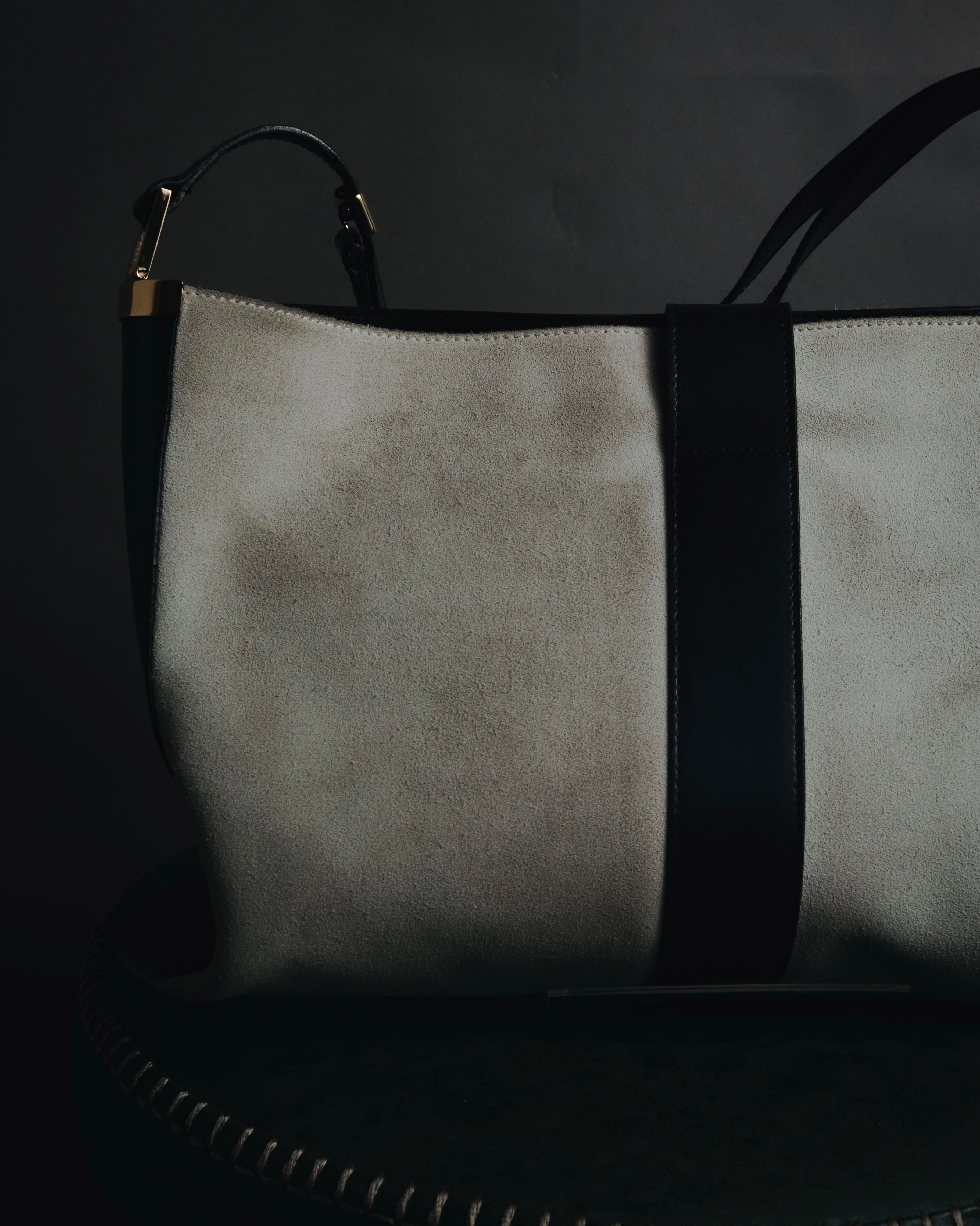 "GUCCI" 90’s-00’s suede piston-closure shoulder bag