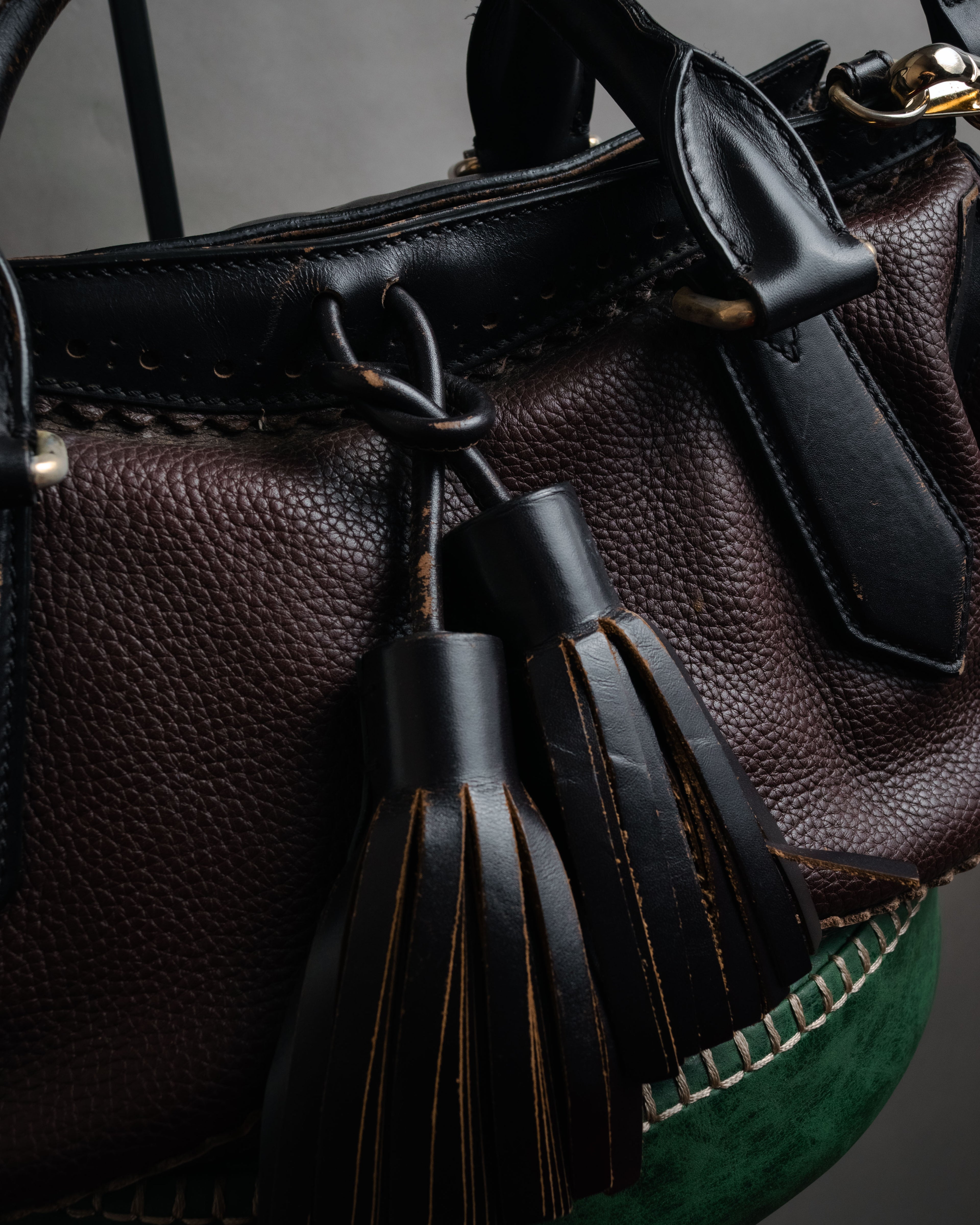 “BURBERRY” 2010’s Brogue tassel leather bag