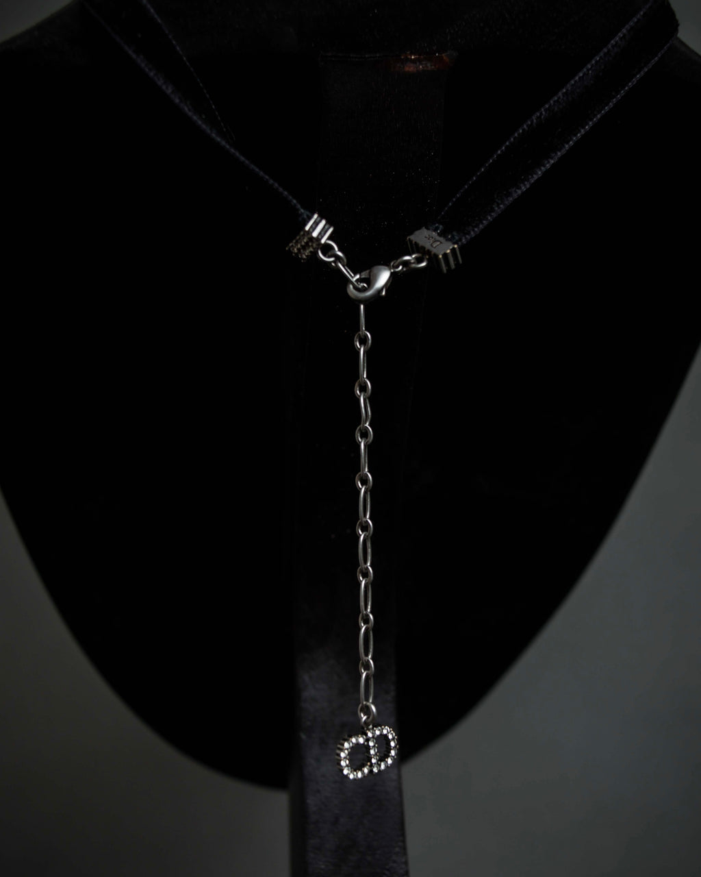 "DIOR" Velvet ribbon design star motif choker