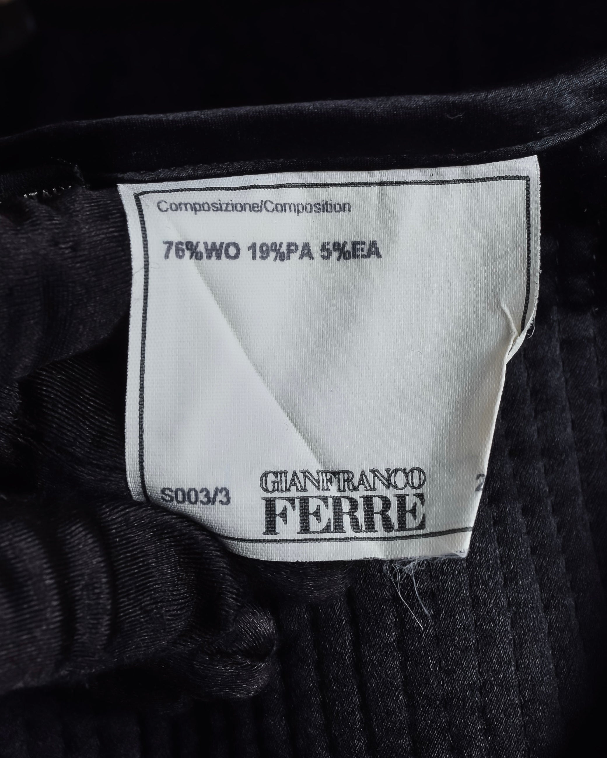 "GIANFRANCO FERRE" Structured wool satin ruffle inner detail set up