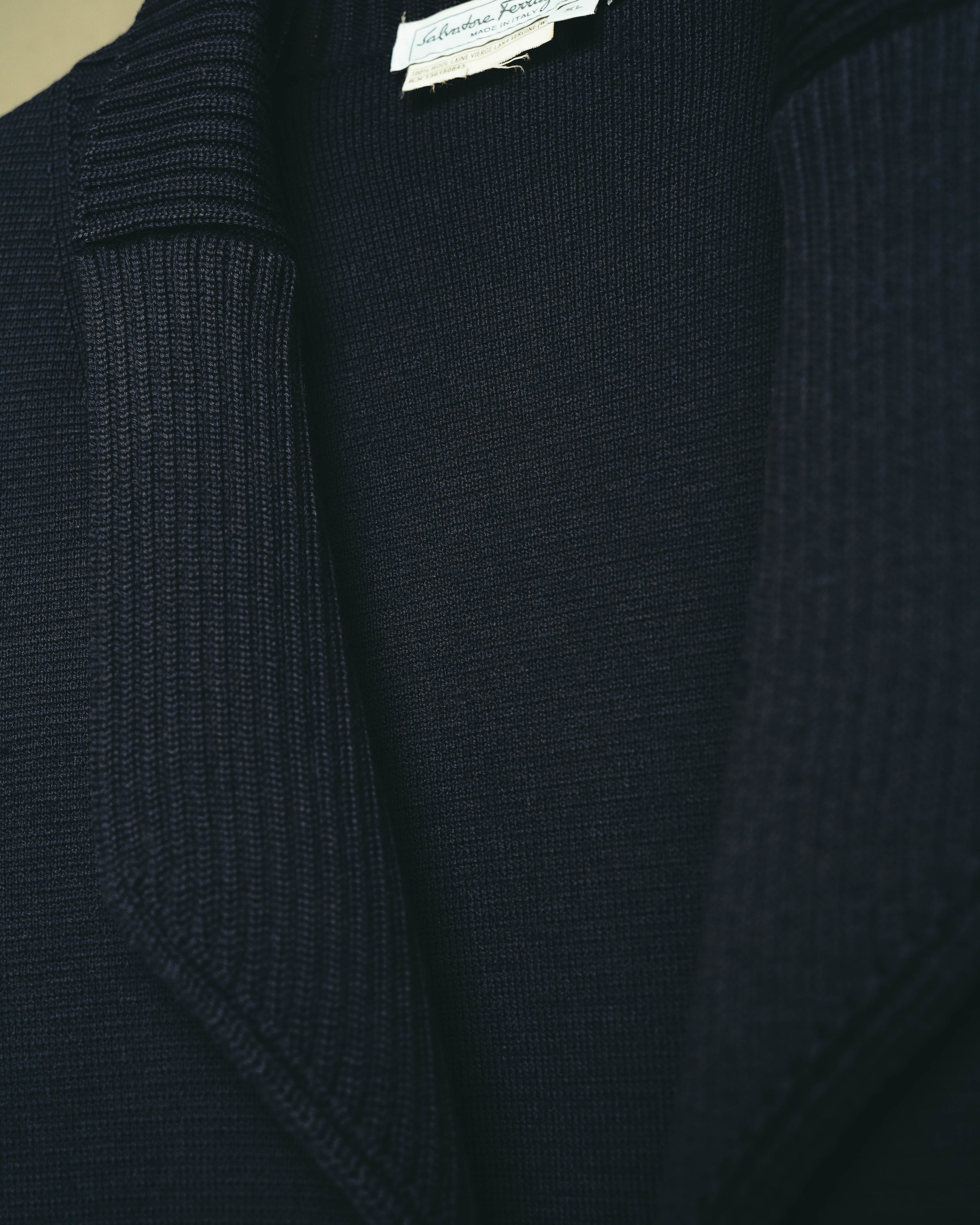 “Salvatore Ferragamo” 80’s-90’s Gancini buckle virgin wool knit jacket