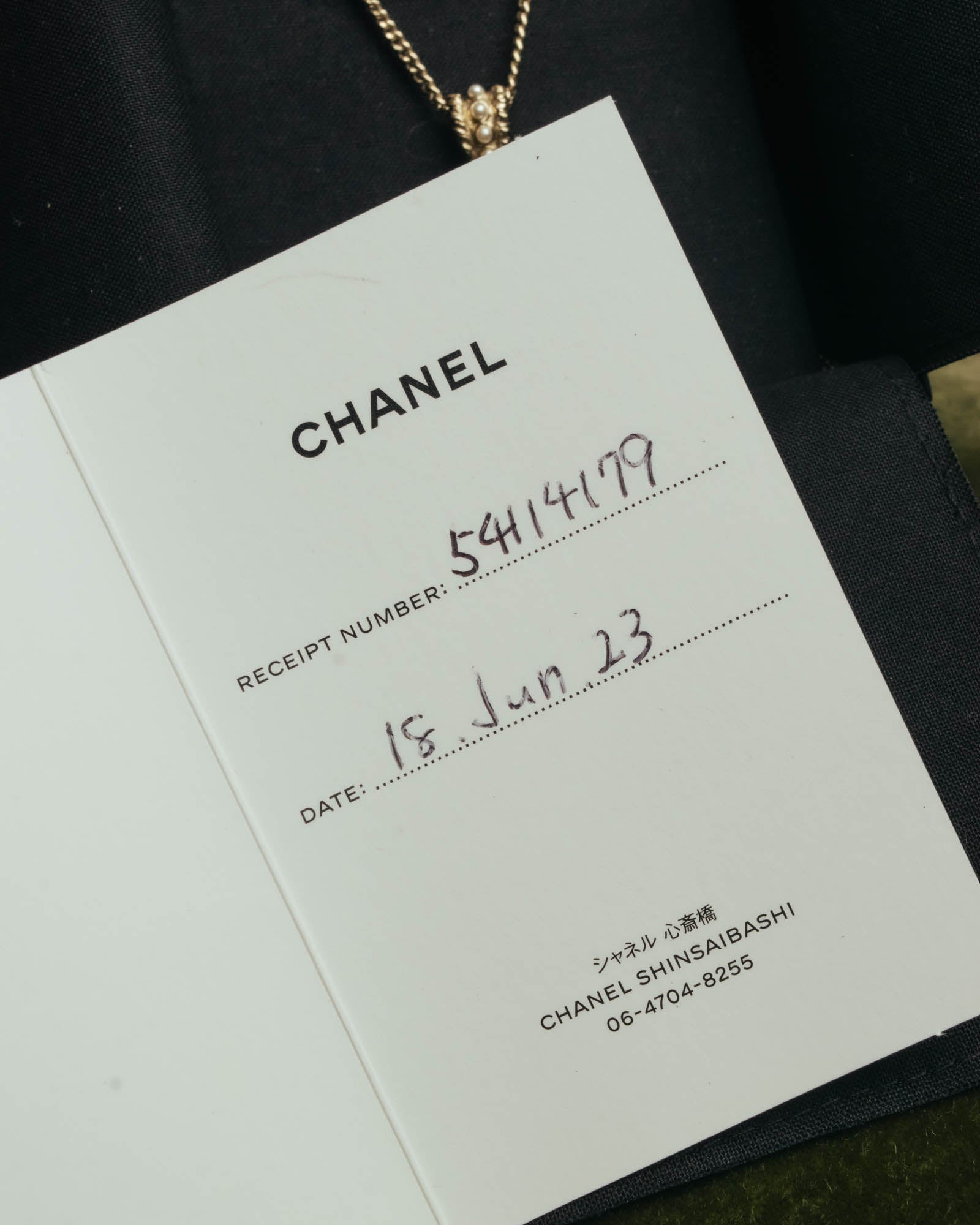 -SPECIAL- “CHANEL” 2017 Cruise Collection Pearl trimmed black pendant necklace