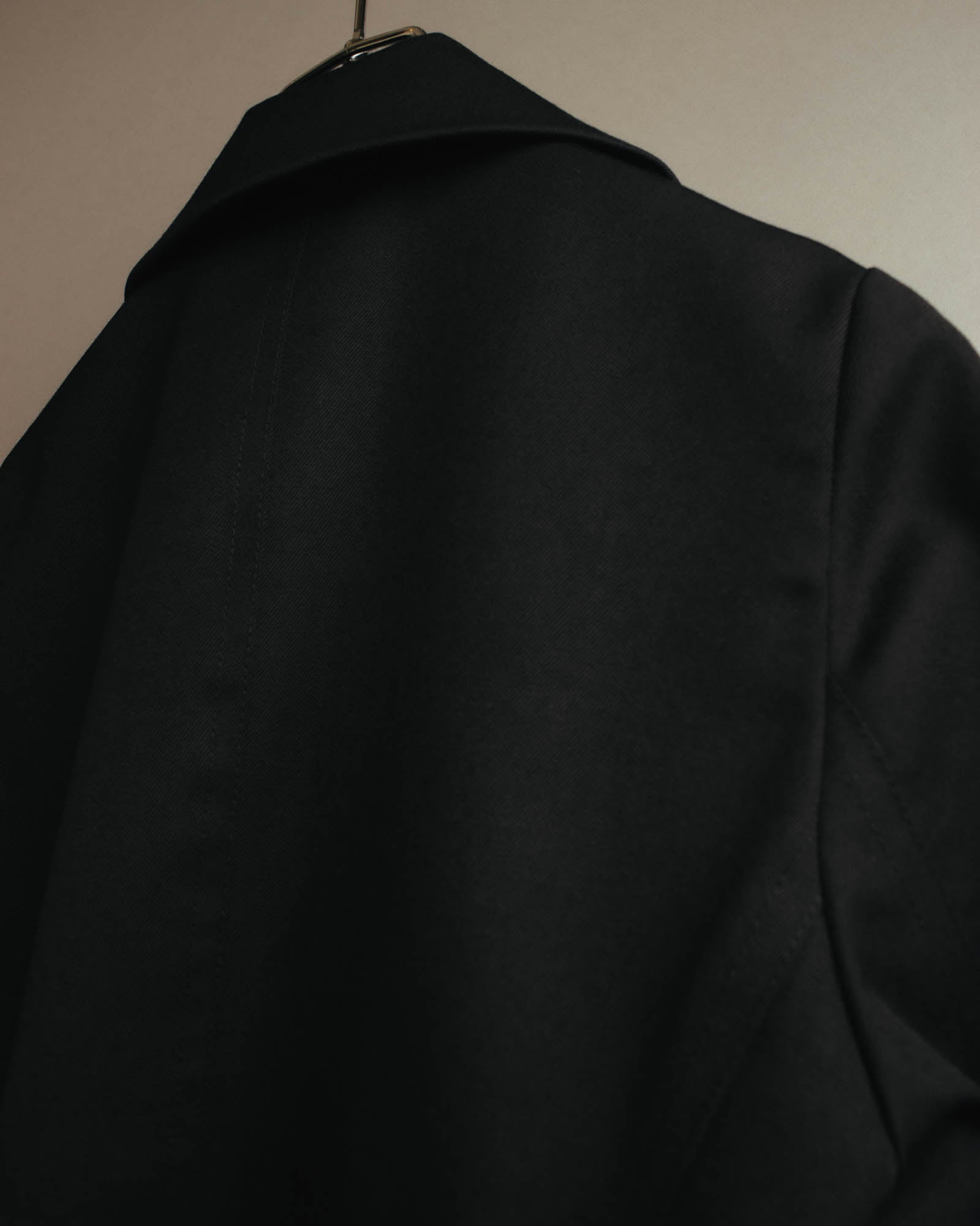 "GR 816" 90's Minimal black tailored blazer