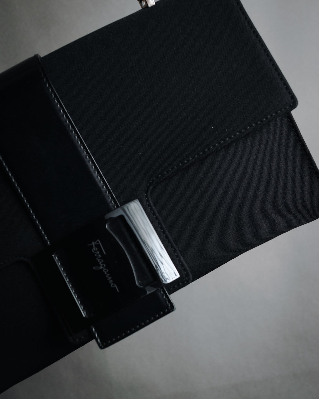 "Salvatore Ferragamo" 90’s-00’s Archive shoe embossed leather shoulder bag