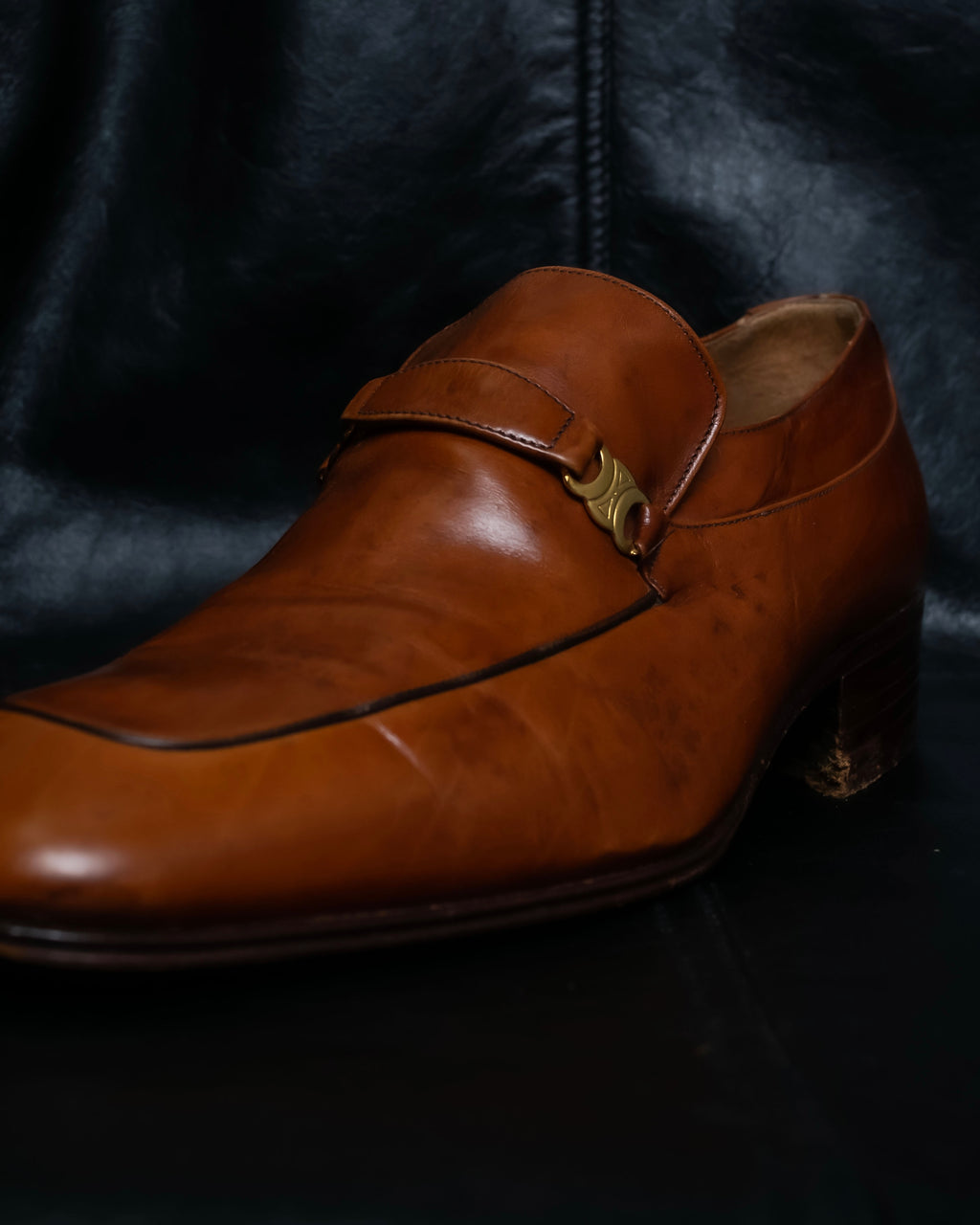 “CELINE” triomphe belt designed loafers