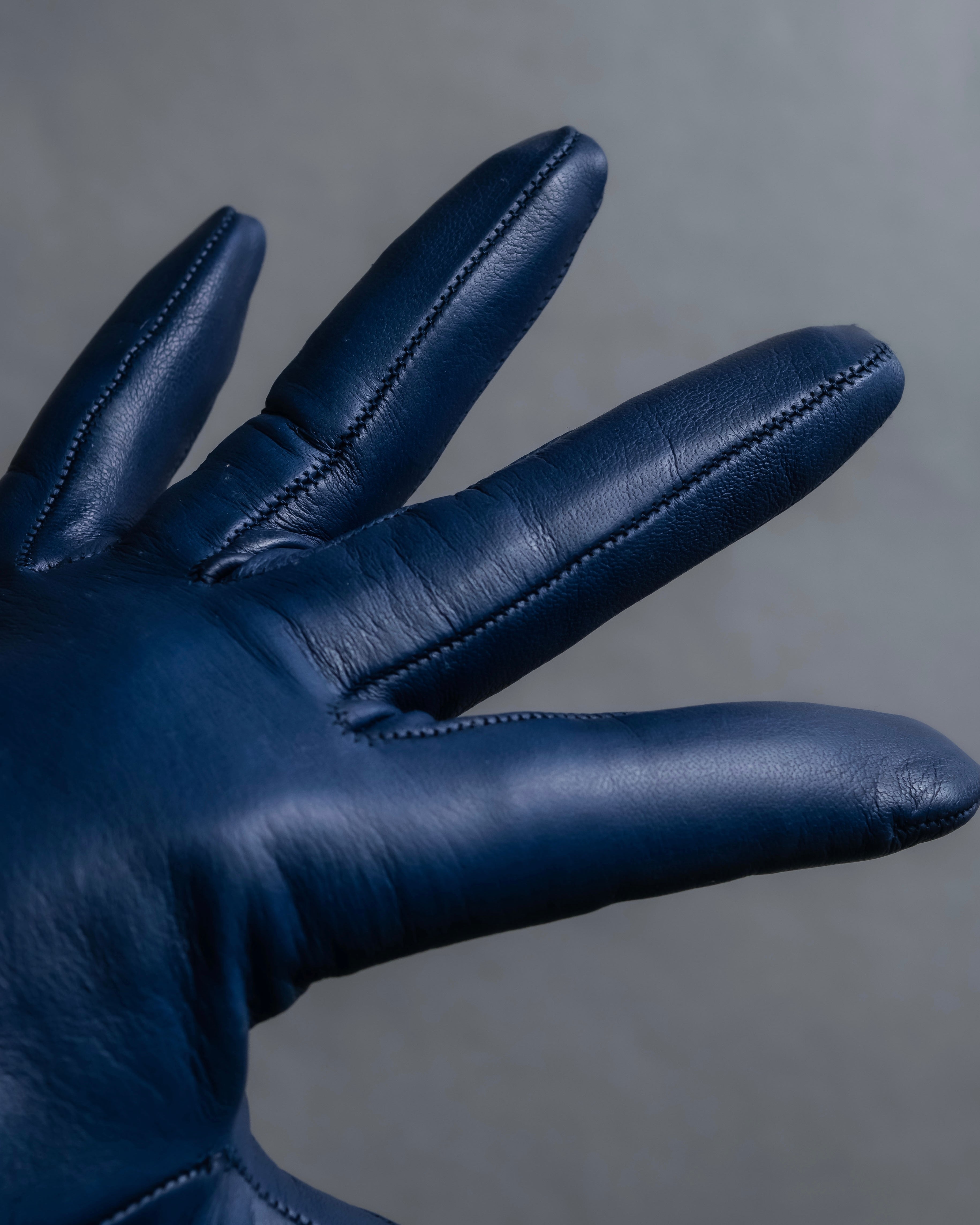 "GUCCI" Ribbon＆charm design blue leather gloves