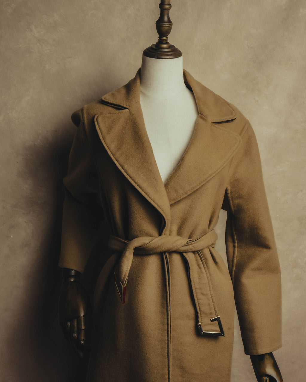 “GUCCI” 00’s-10’s Cashmere-blend leather-trimmed belted long coat