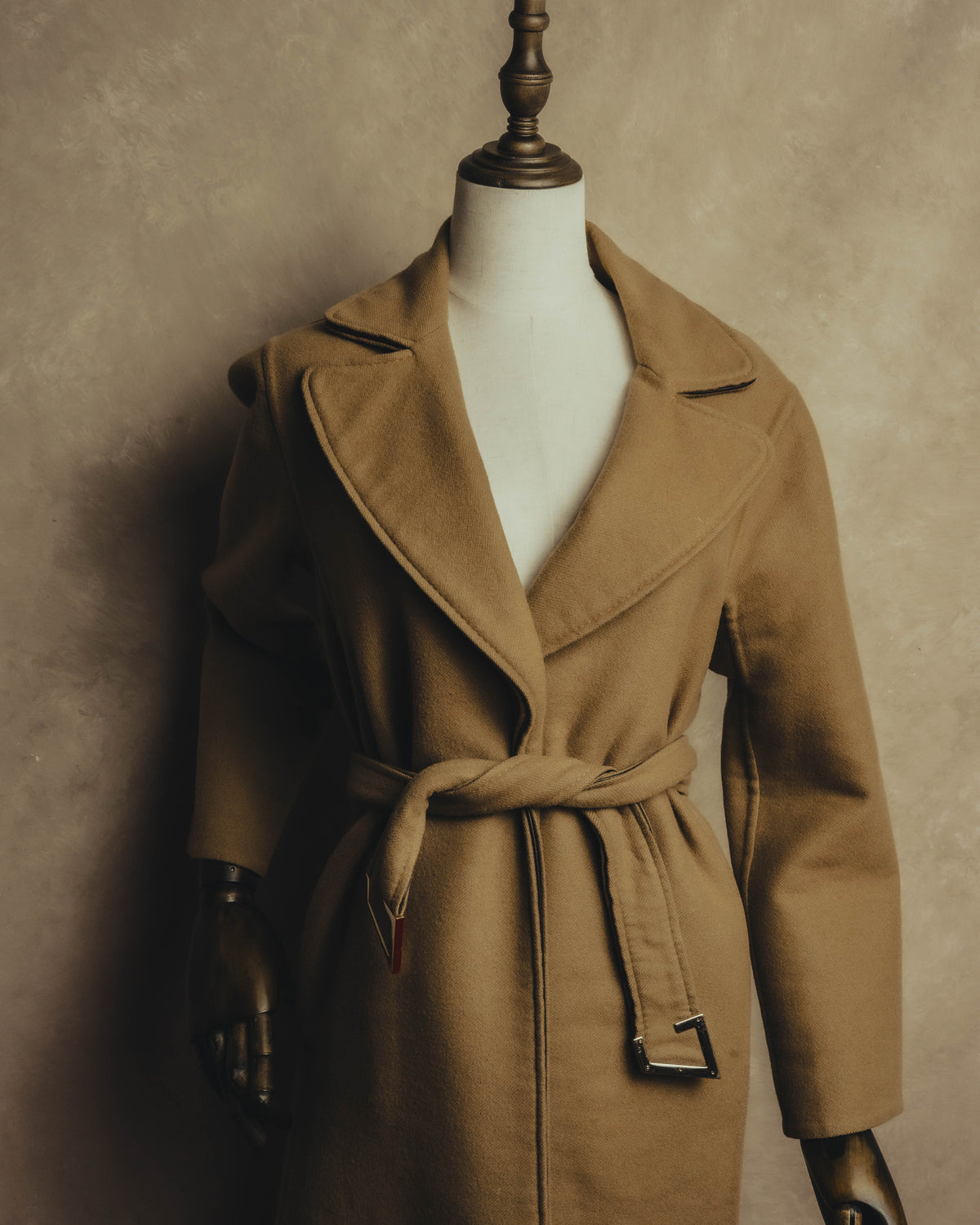 “GUCCI” 00’s-10’s Cashmere-blend leather-trimmed belted long coat