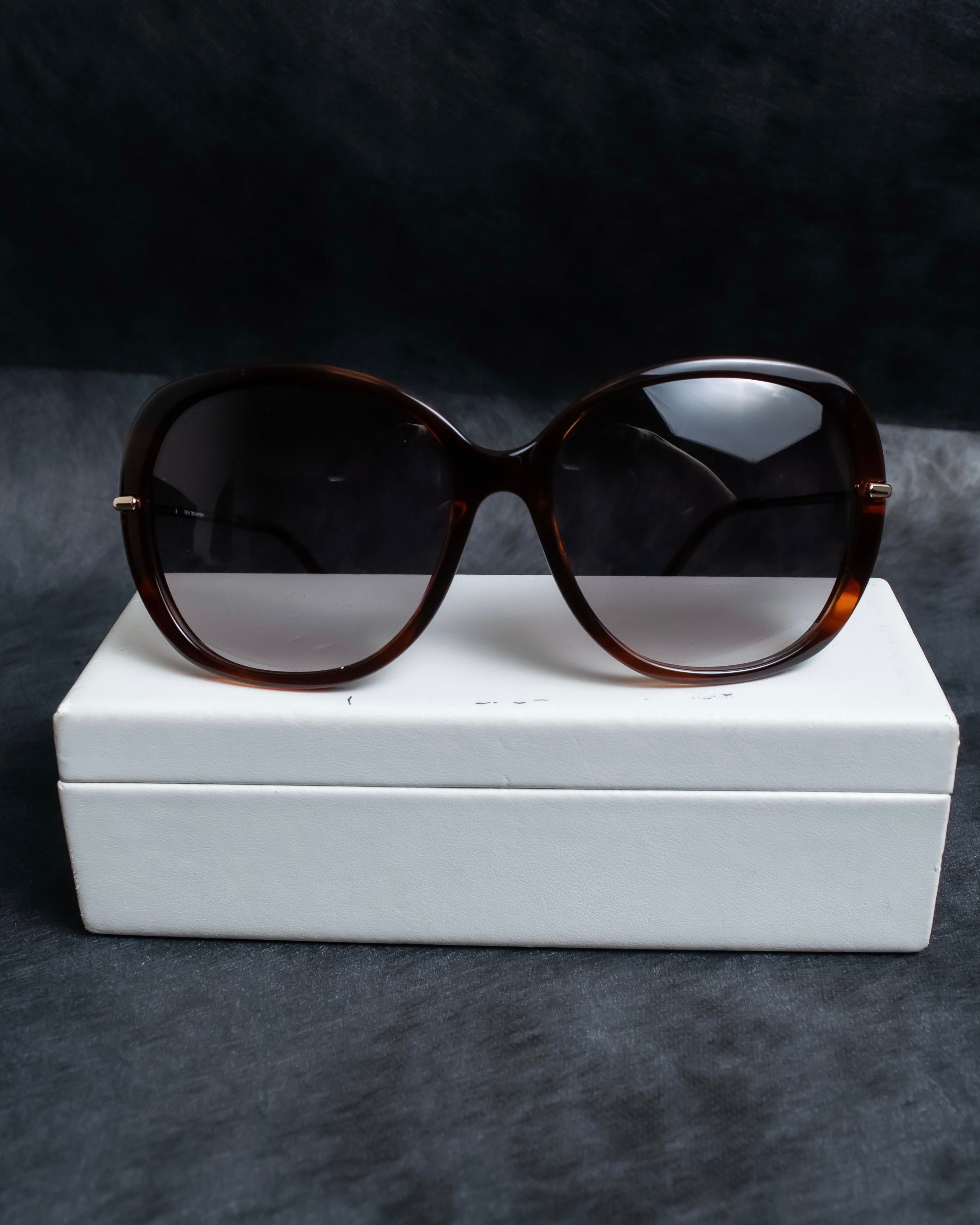 "LOEWE" Butterfly frame silver temple sunglasses