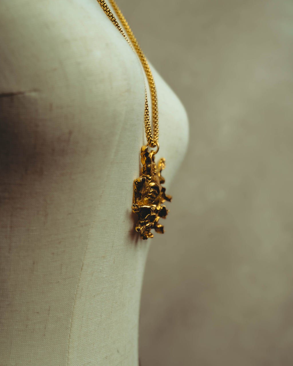-SPECIAL- “HERMÈS” 90’s Sun face sculptural pendant necklace