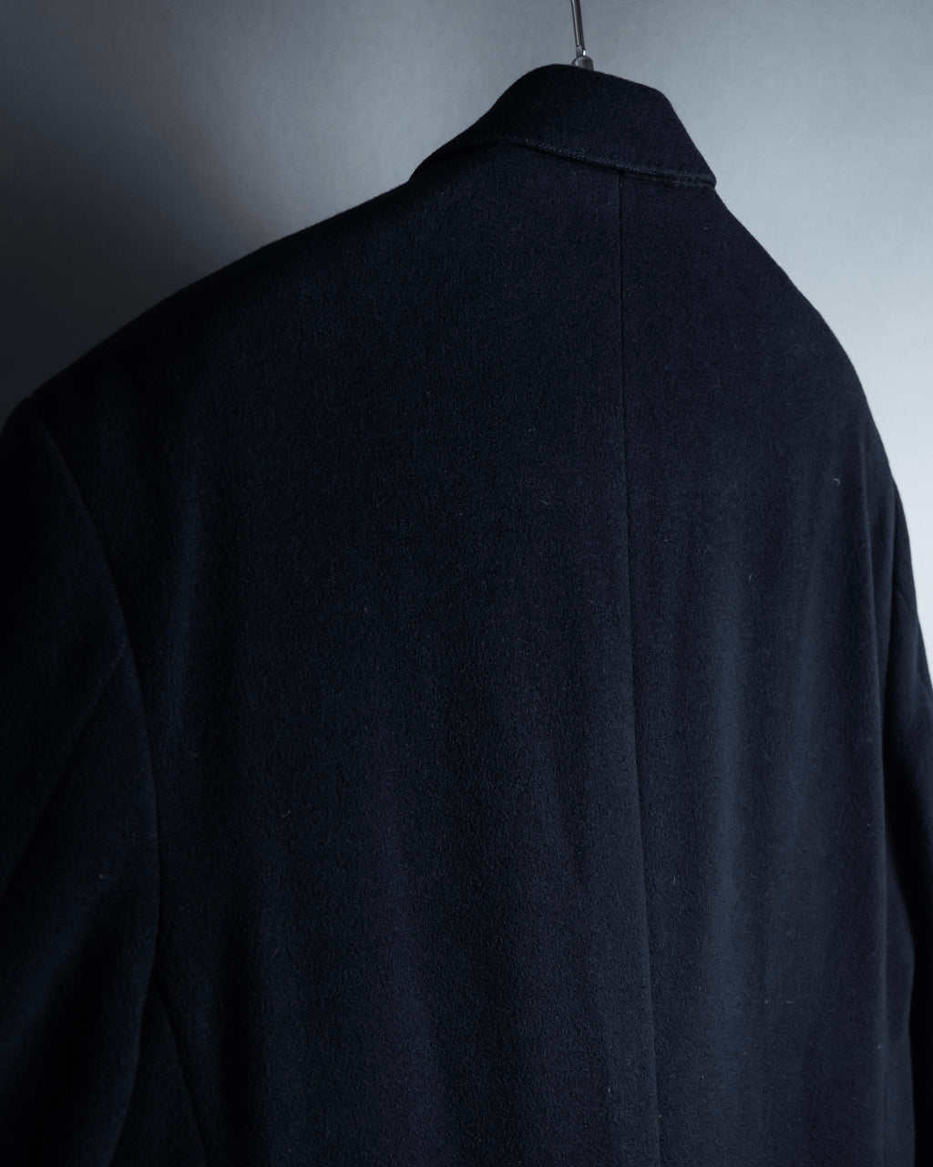 -SPECIAL- "BURBERRYS" 1980-1990's 
Classically tailored oversized 100% cashmere chester coat